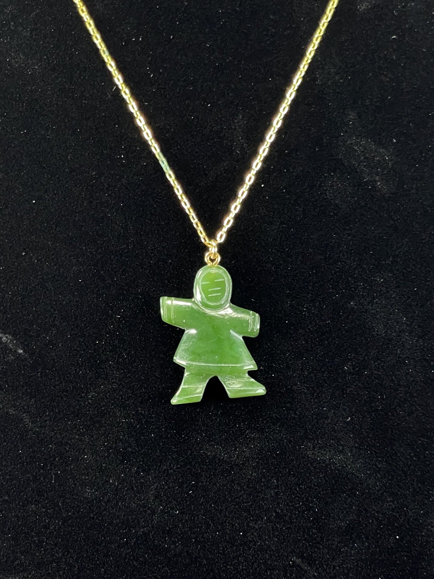 BC Jade Inuit  Inukshuk Pendant  chain included