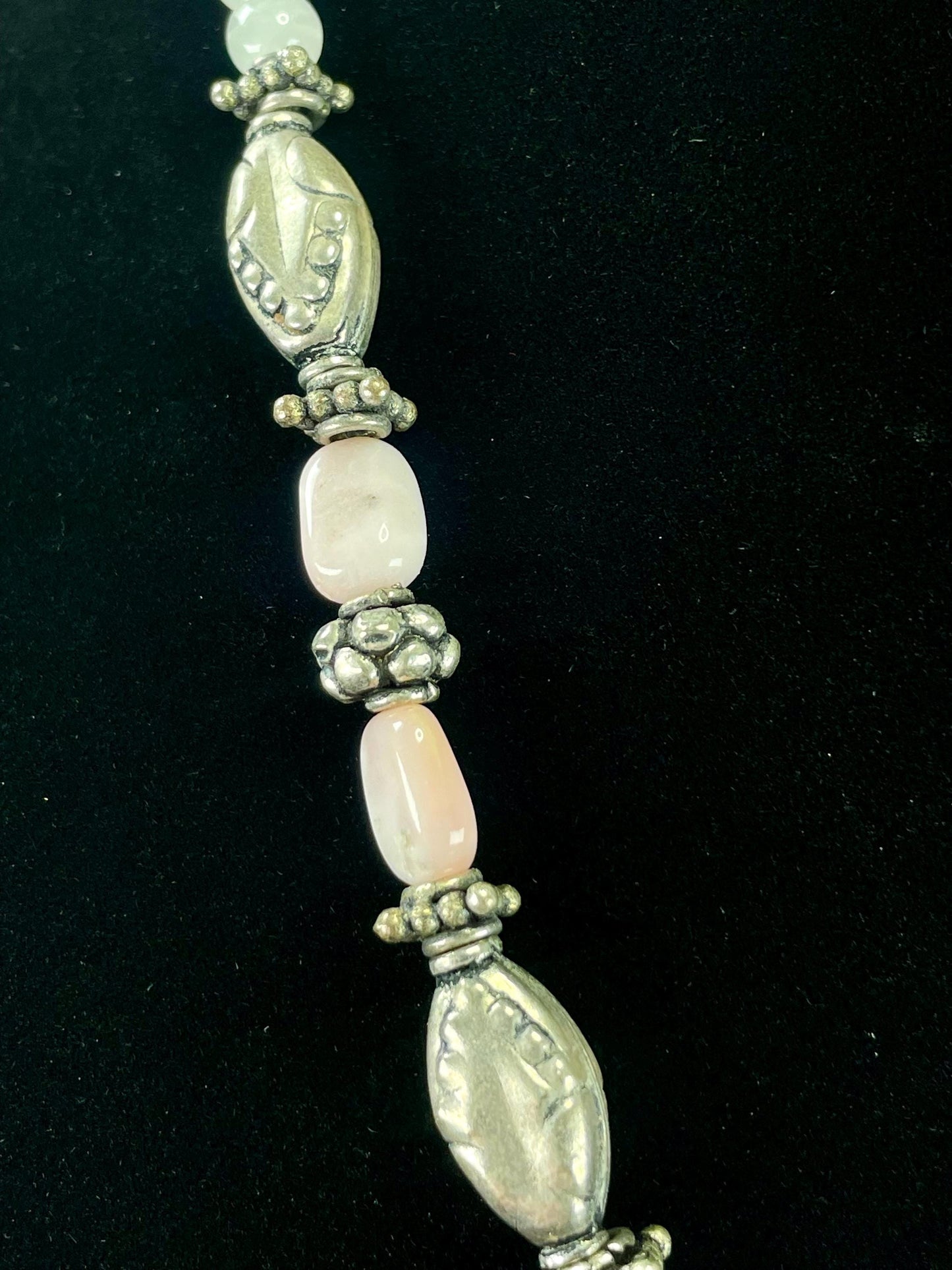 Stone, Glass and Metallic beaded Necklace