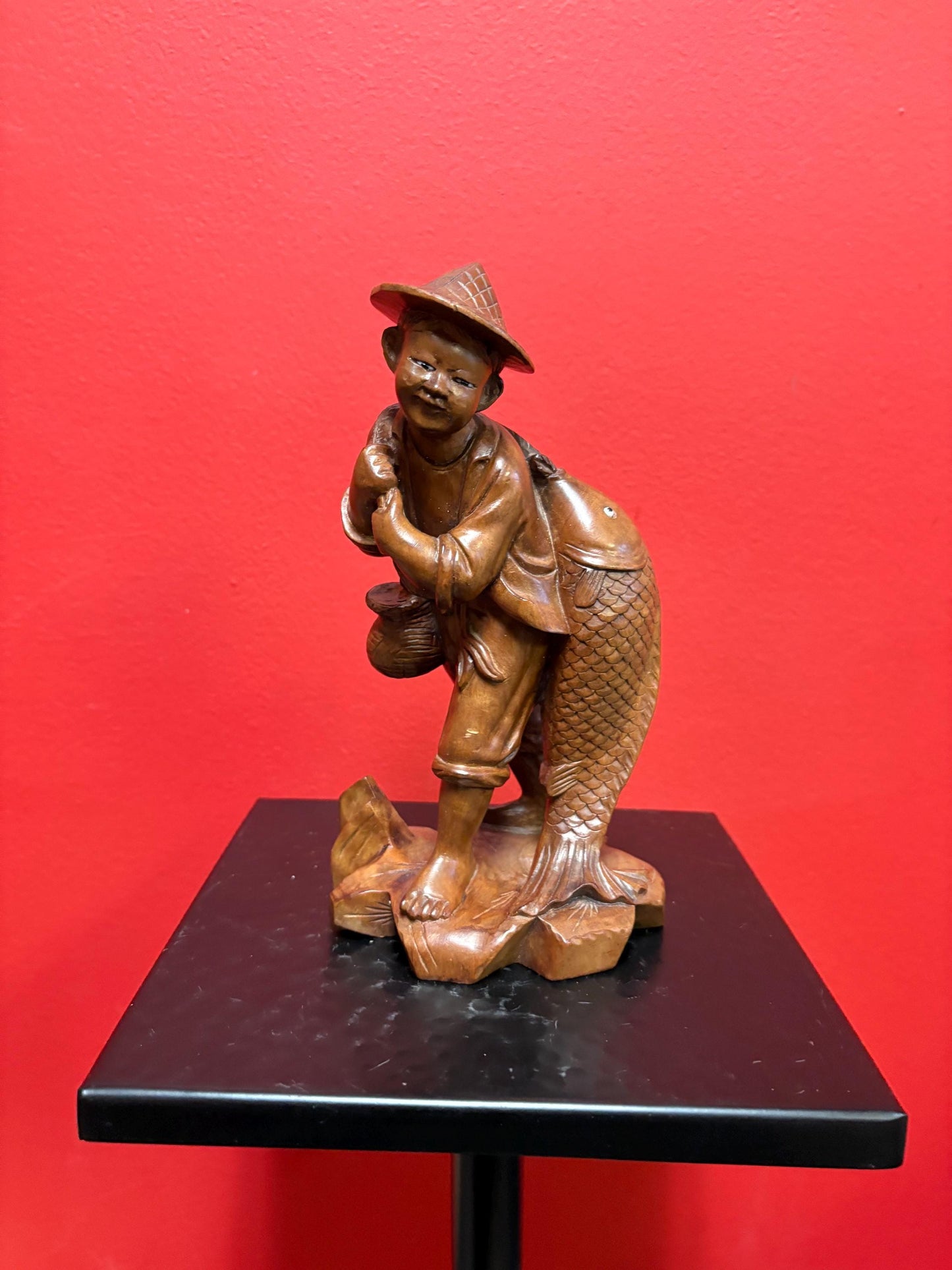 Stunning antique Asian carved wooden 7 1/2 inch tall statue of a fisherman  intense detail and beautiful eyes  wow