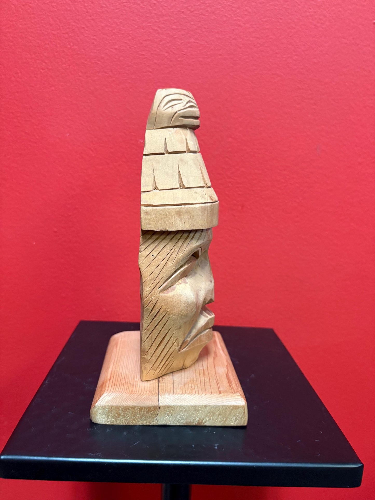 Lovely indigenous first nations Pacific northwest coast Cedar statue of a chief by Marvin Baker  great detail and price - 8 inches tall