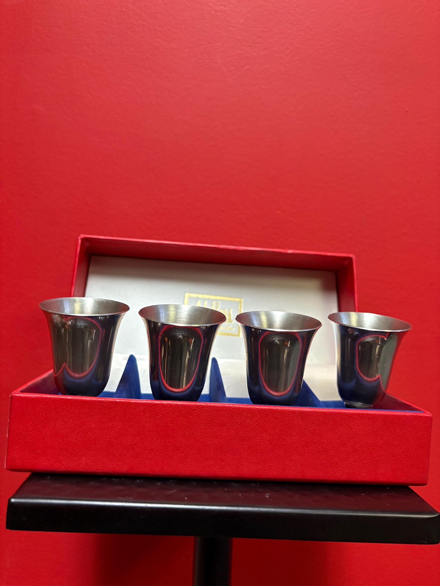 Beautiful set of four pewter wine goblets in presentation box  lovely gift  3 inches tall