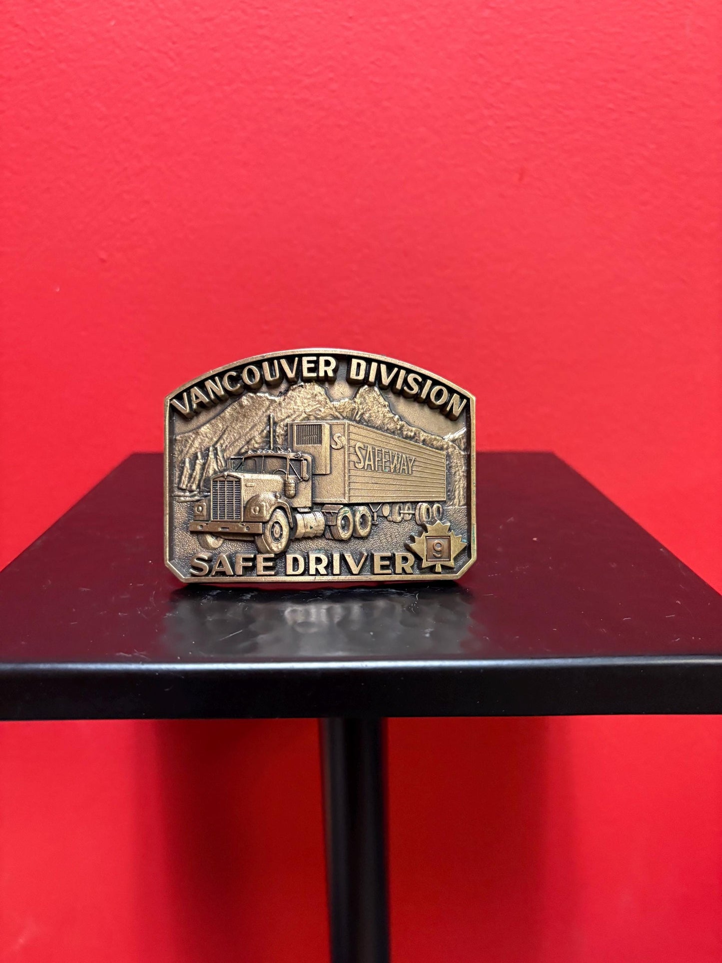 Very cool 3 1/2 inch metal vintage Vancouver Safeway belt buckle