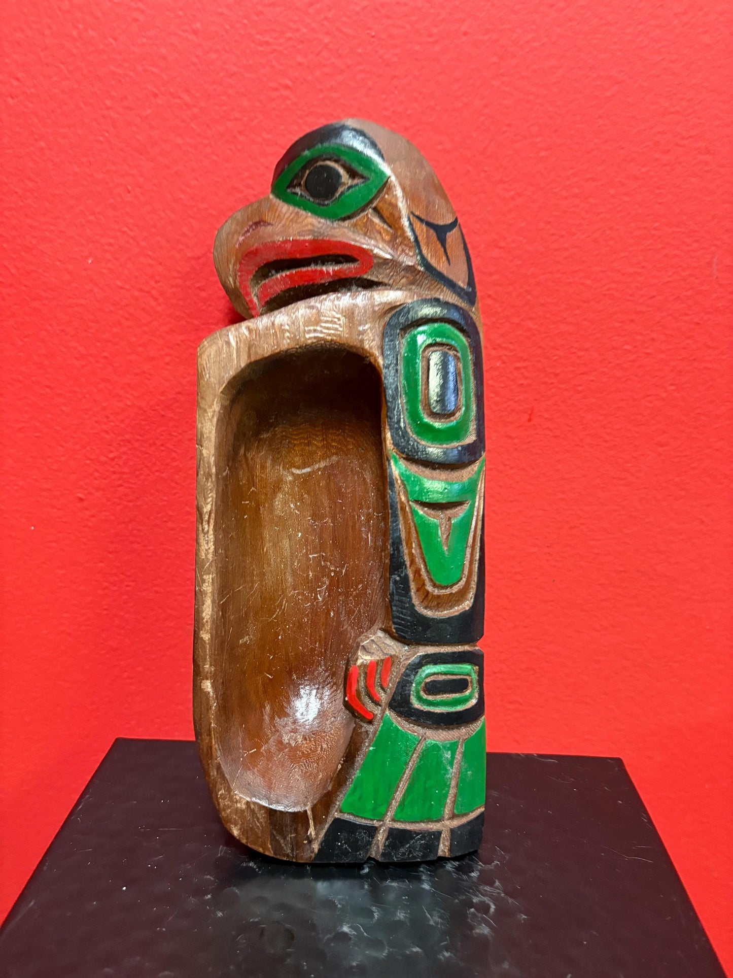 Beautiful 9 x 3 1/2“ indigenous first nation Pacific Northwest coast lambert goldsmith eagle feast bowl  signed with information