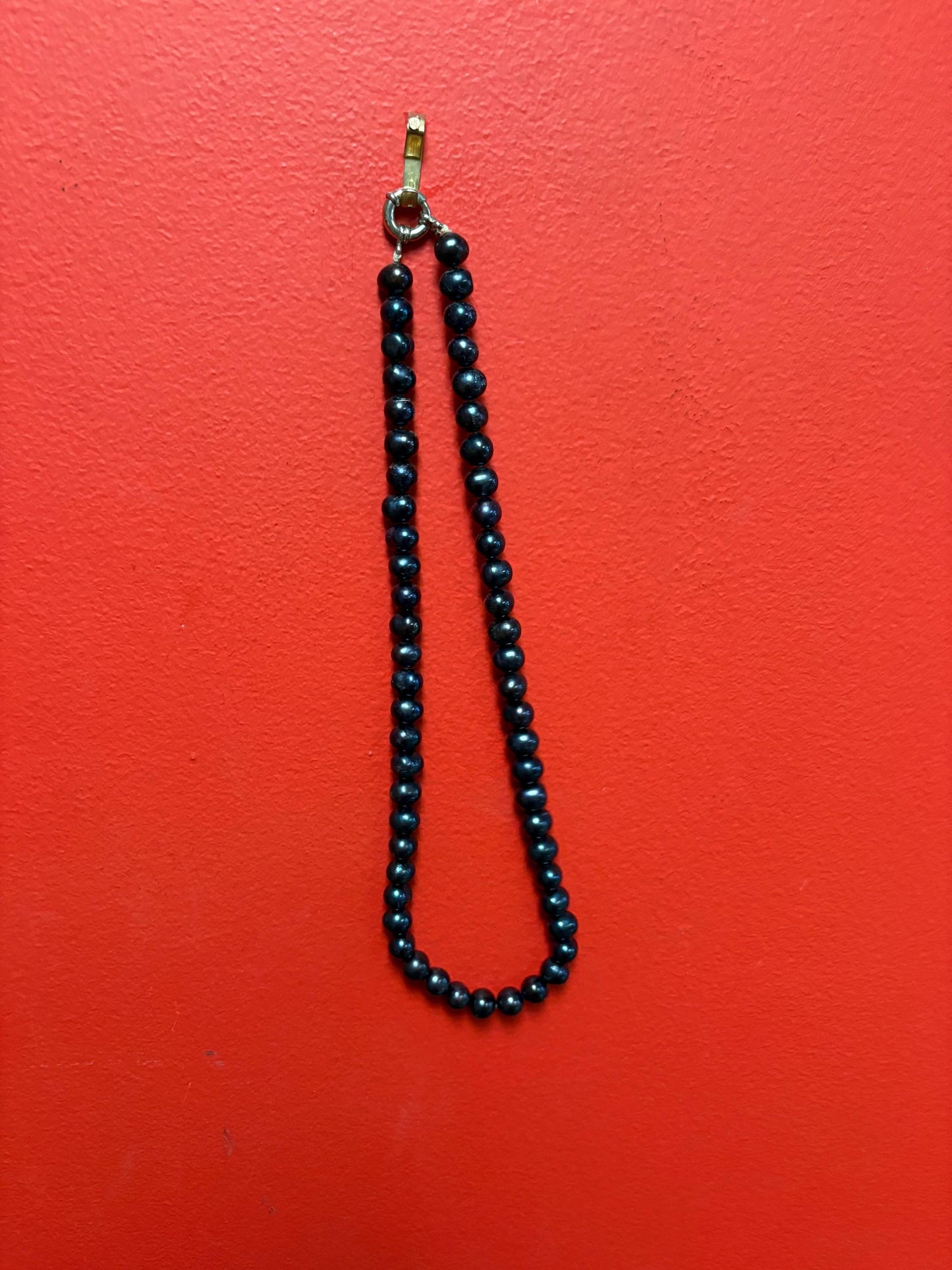 Stunning 22 inch long old black pearl necklace with excellent knotting  high-quality pearls  wow  perfect gift