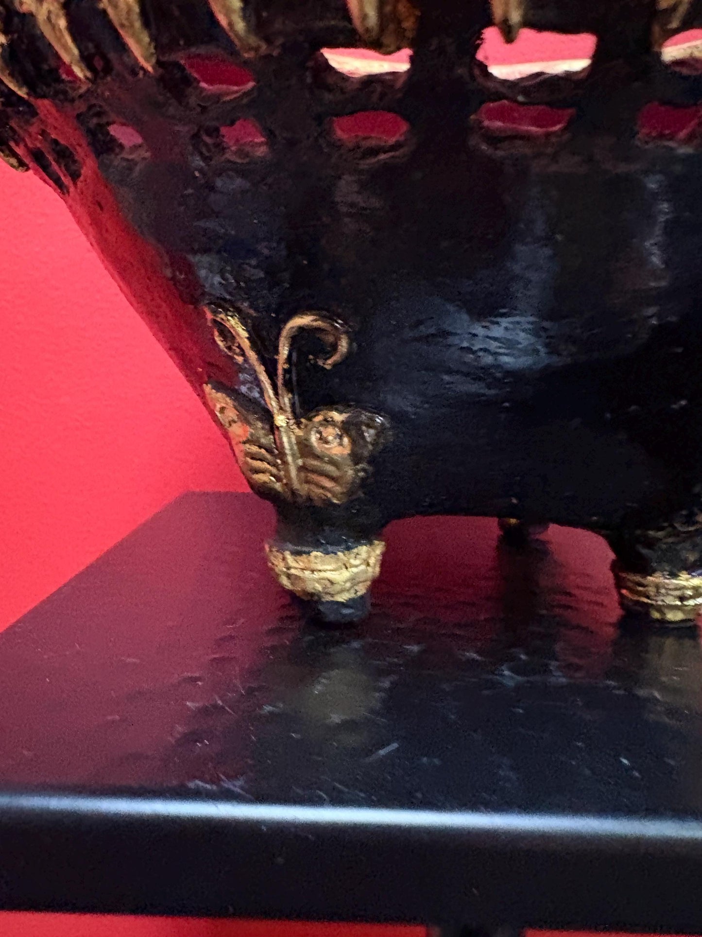 Stunning high quality 8 x 6 1/2“ high antique Burmese lacquer bowl or planter - in perfect condition  Wowzers