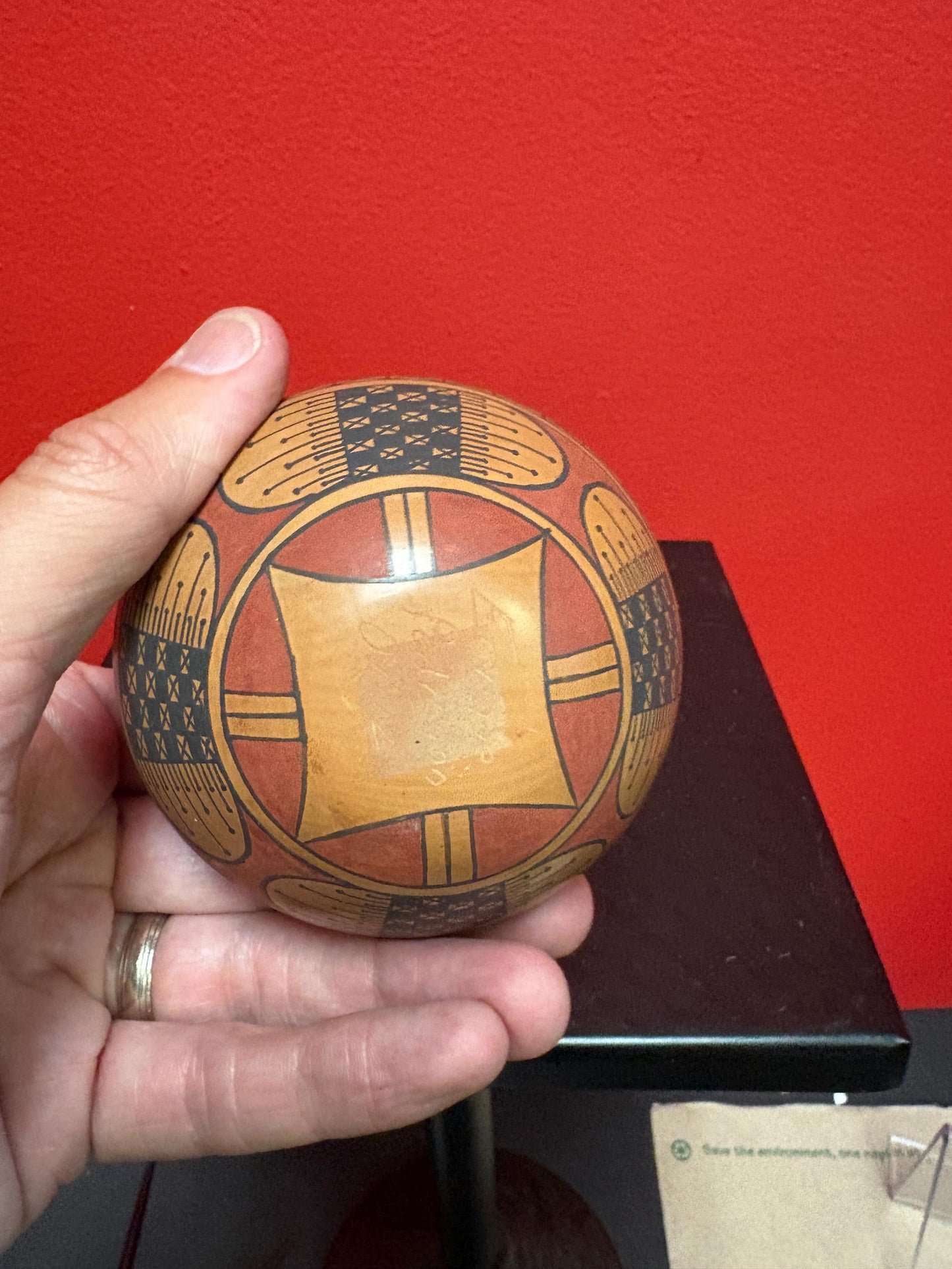 Beautiful 5 inch tall South American pottery vase  great decoration and perfect condition