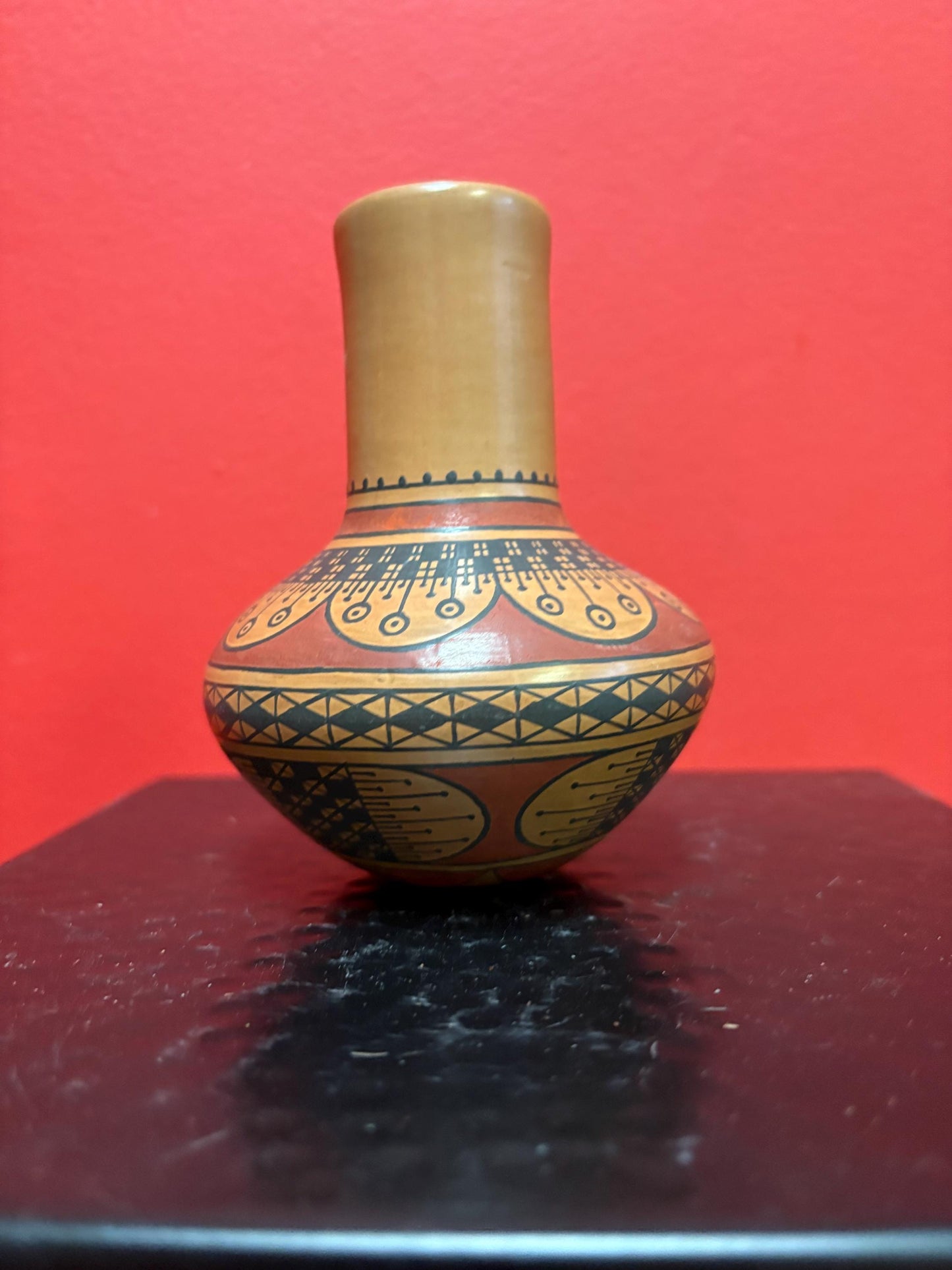 Beautiful 5 inch tall South American pottery vase  great decoration and perfect condition