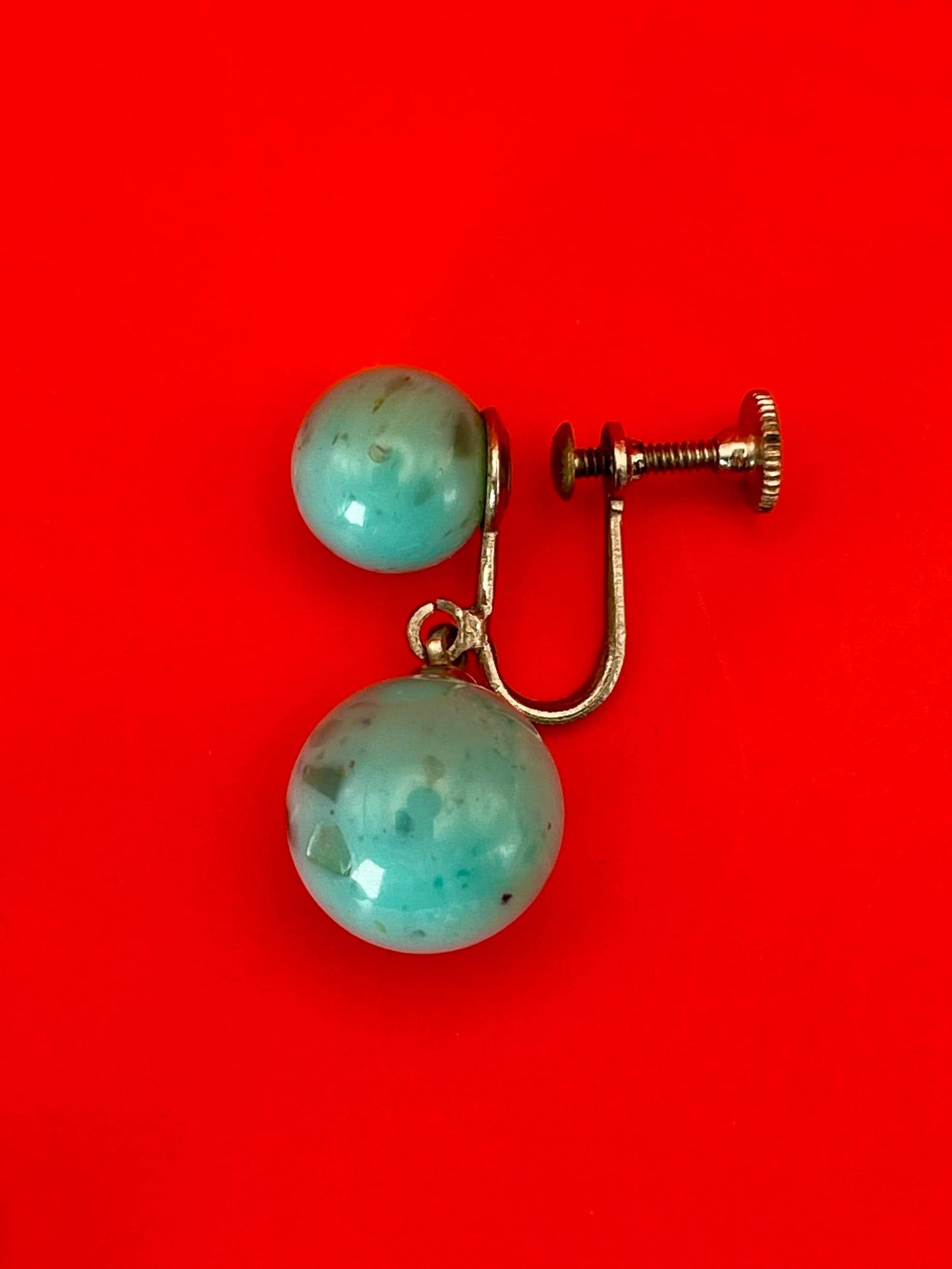Pair of lovely Blue Bead screw on earrings   great value
