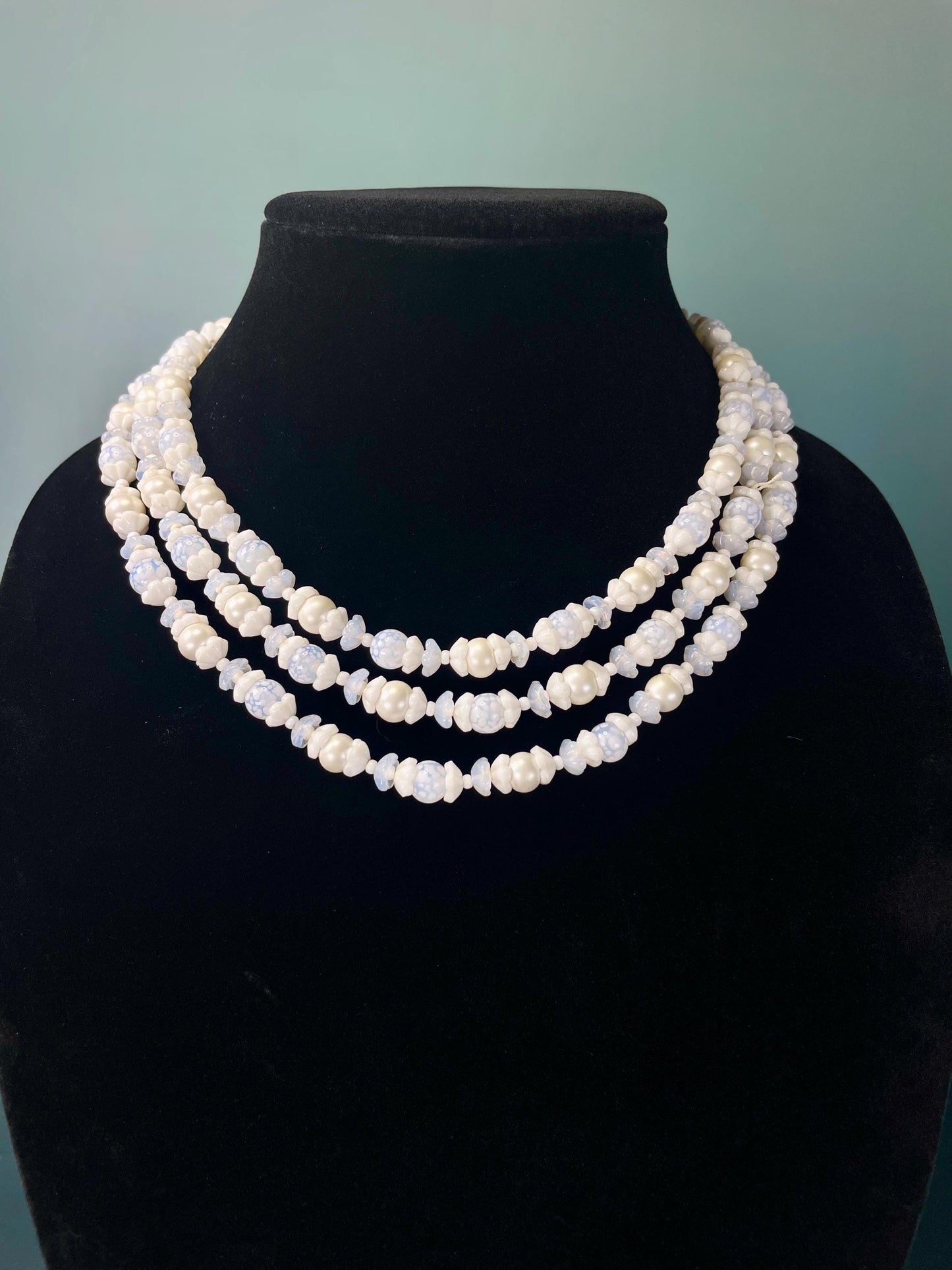 20 inch Glass Bead and Faux Pearl Necklace