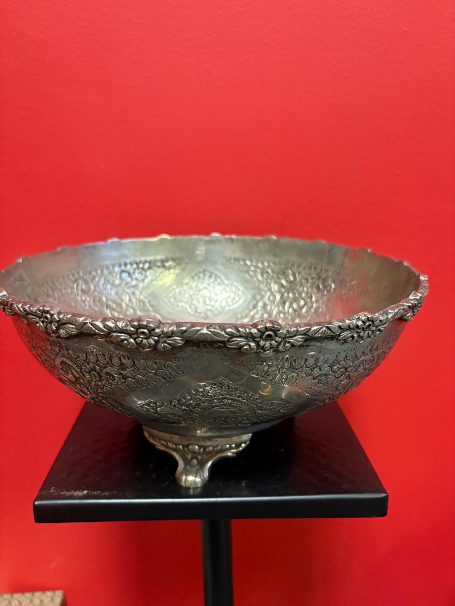 Stunning antique English silver plated, heavily decorated bowl  10 x 6 high  great quality and perfect gift  wow price