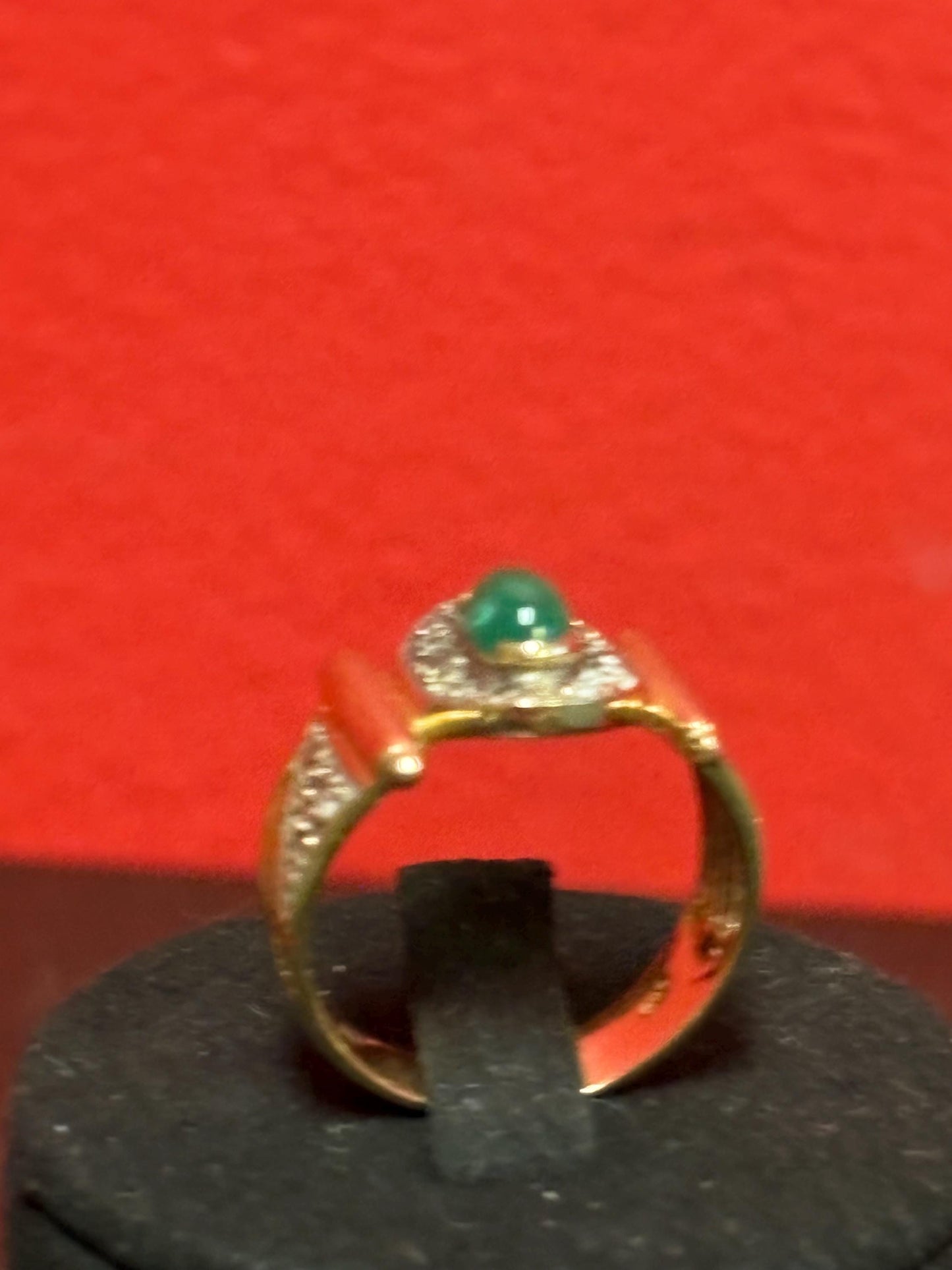 Beautiful 14 karat yellow  gold with emerald and diamonds  size 8  lovely condition - B