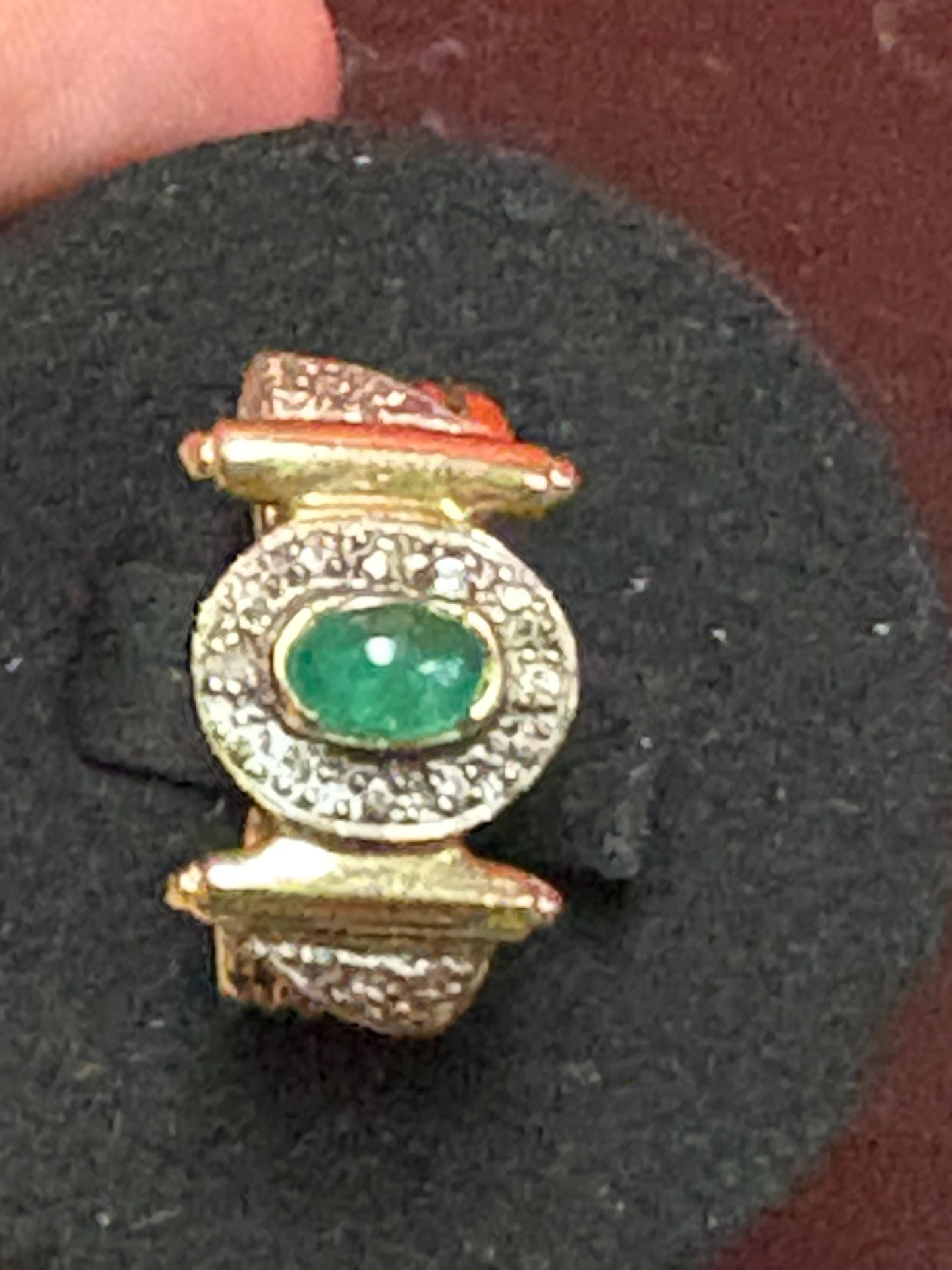 Beautiful 14 karat yellow  gold with emerald and diamonds  size 8  lovely condition - B