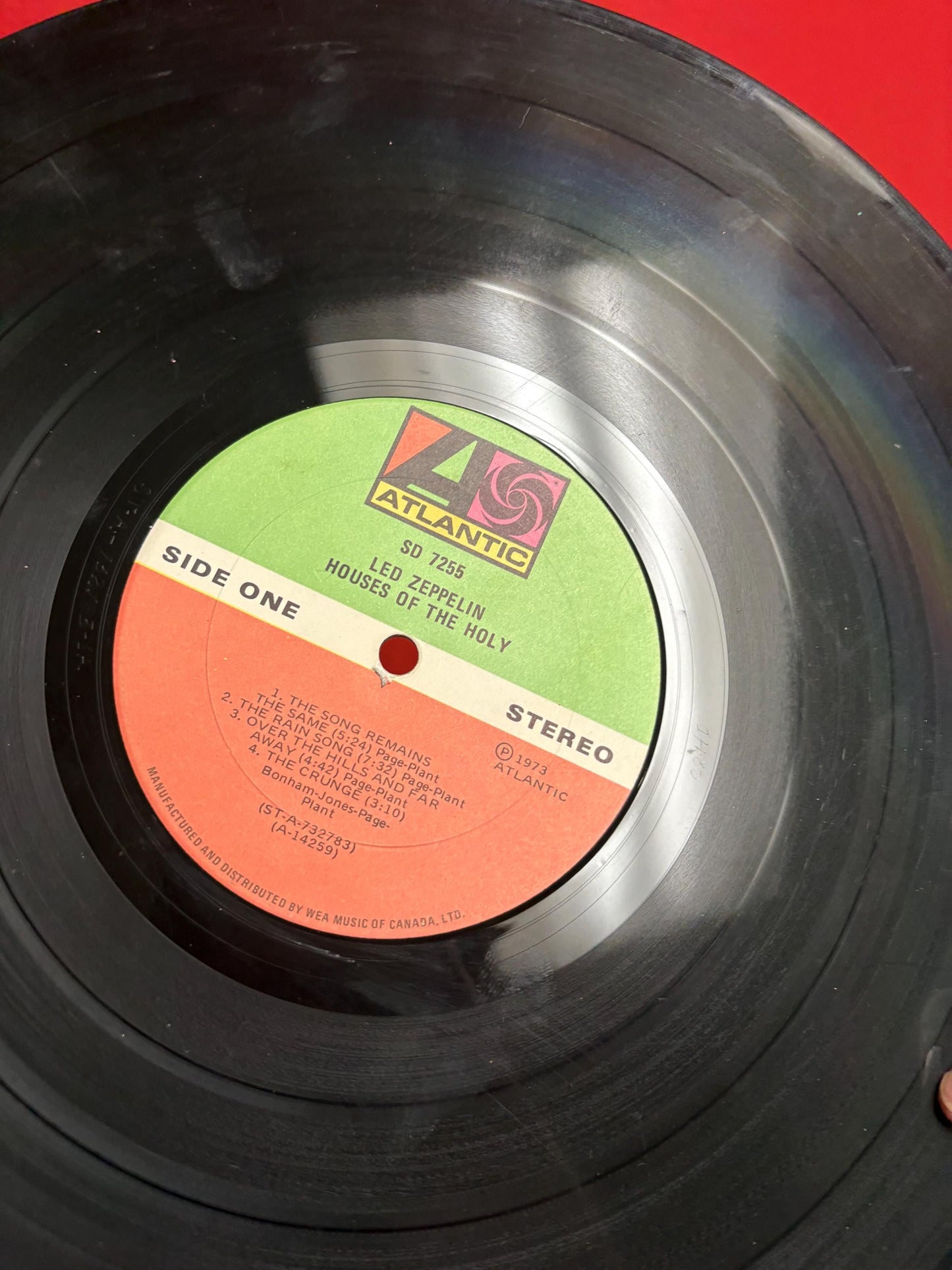 Rare amazing authentic led zeppelin III  red press  pretty good condition  see photos great value