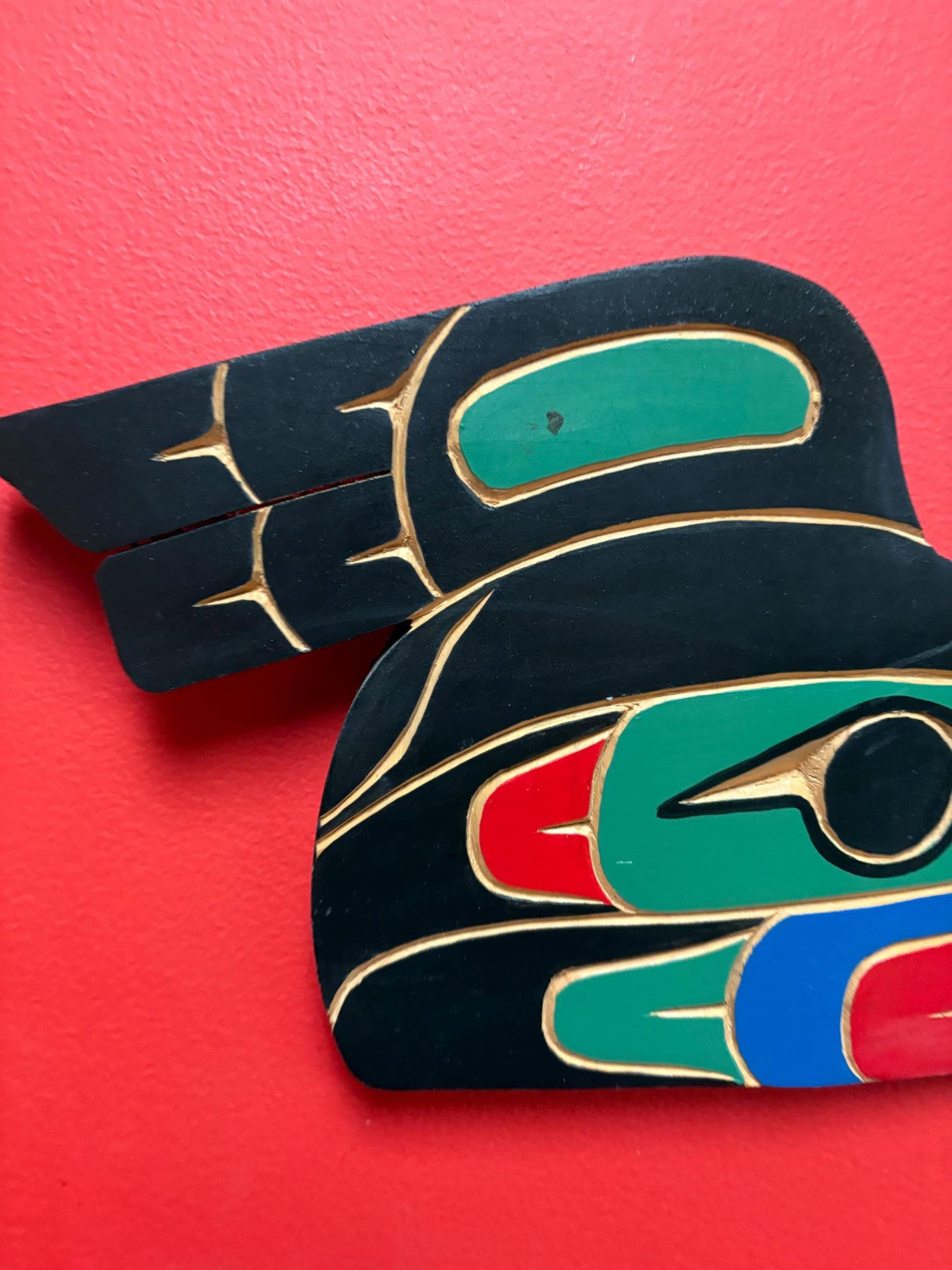 Beautiful signed indigenous first nations pacific north West Coast 14 by 7  inch polychrome painted Kolus plaque  good value