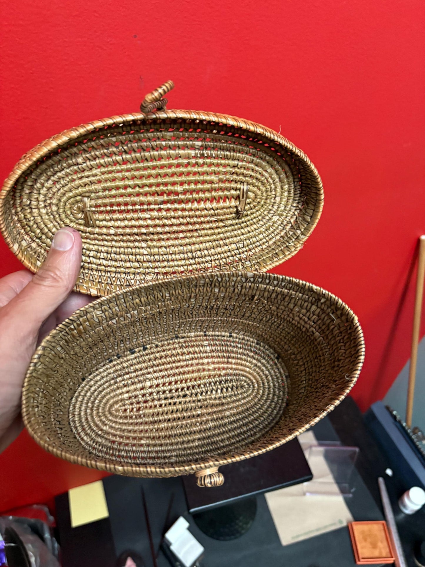 Indigenous first nations weaved basket box 8 x 5 x 9“ high  great value