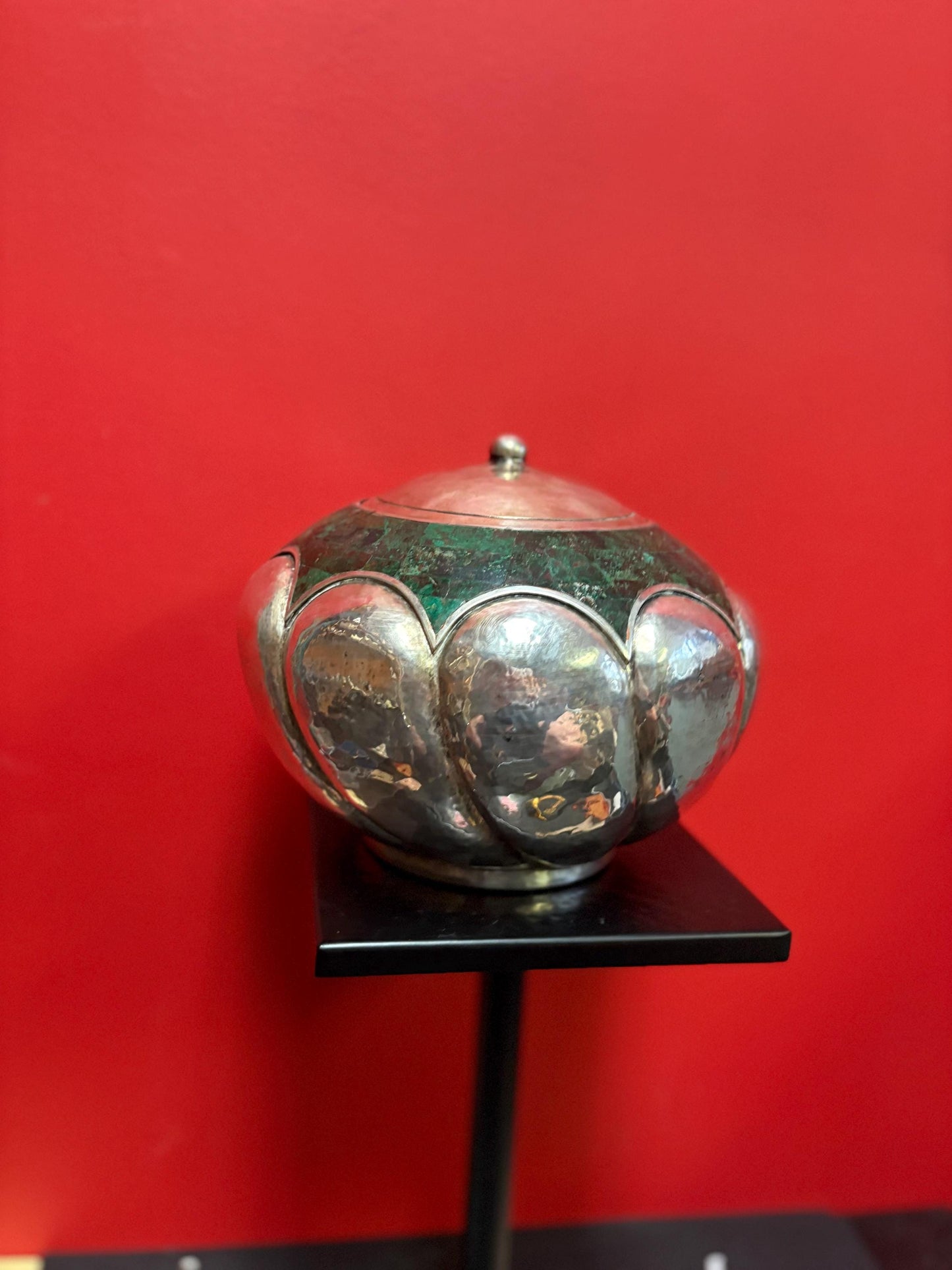 Museum quality los Costillo taxaco Mexico silver and malachite style finish  approx 7 inches tall  wow  1.2 KG