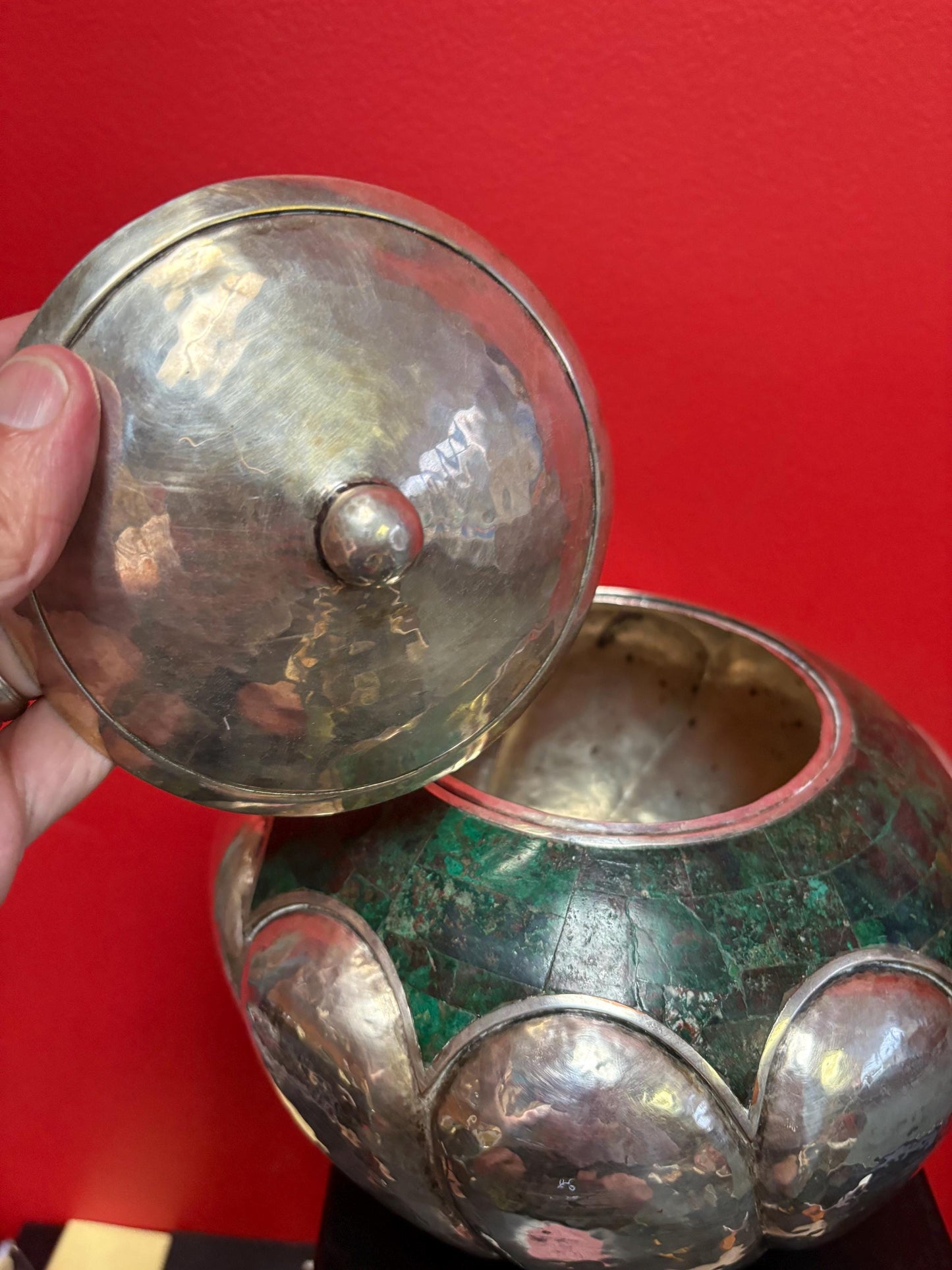 Museum quality los Costillo taxaco Mexico silver and malachite style finish  approx 7 inches tall  wow  1.2 KG