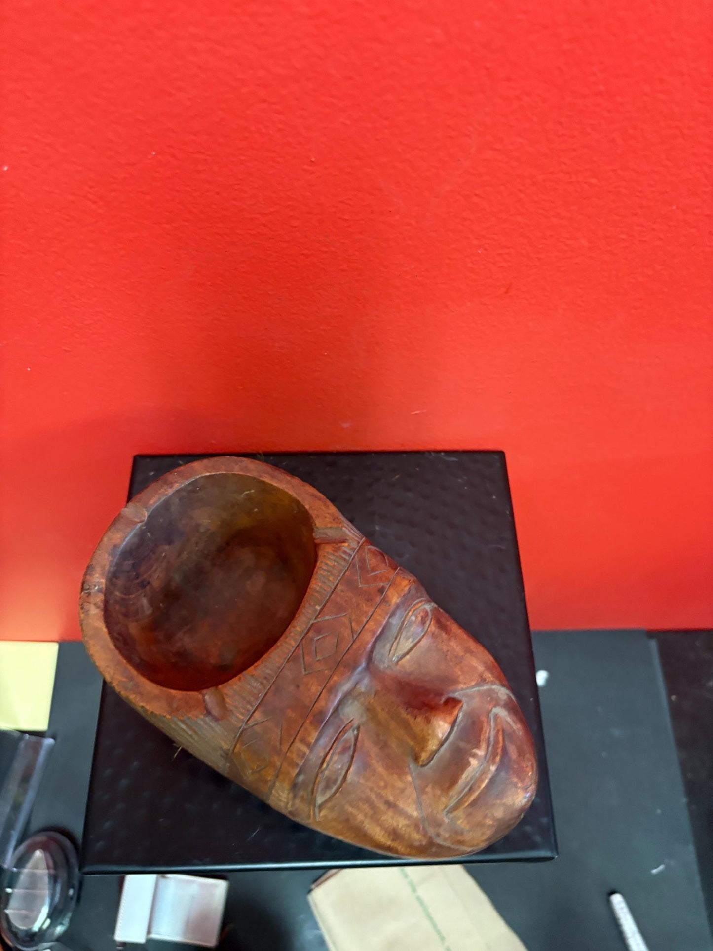 Unique 7 x 4 1/2 wide hand carved oceanic island face astray heavy wood  great for pocket change  perfect gift