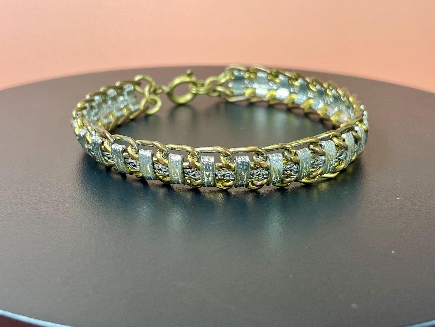 Elegant Vintage Gold-Tone Bracelet  a stunner