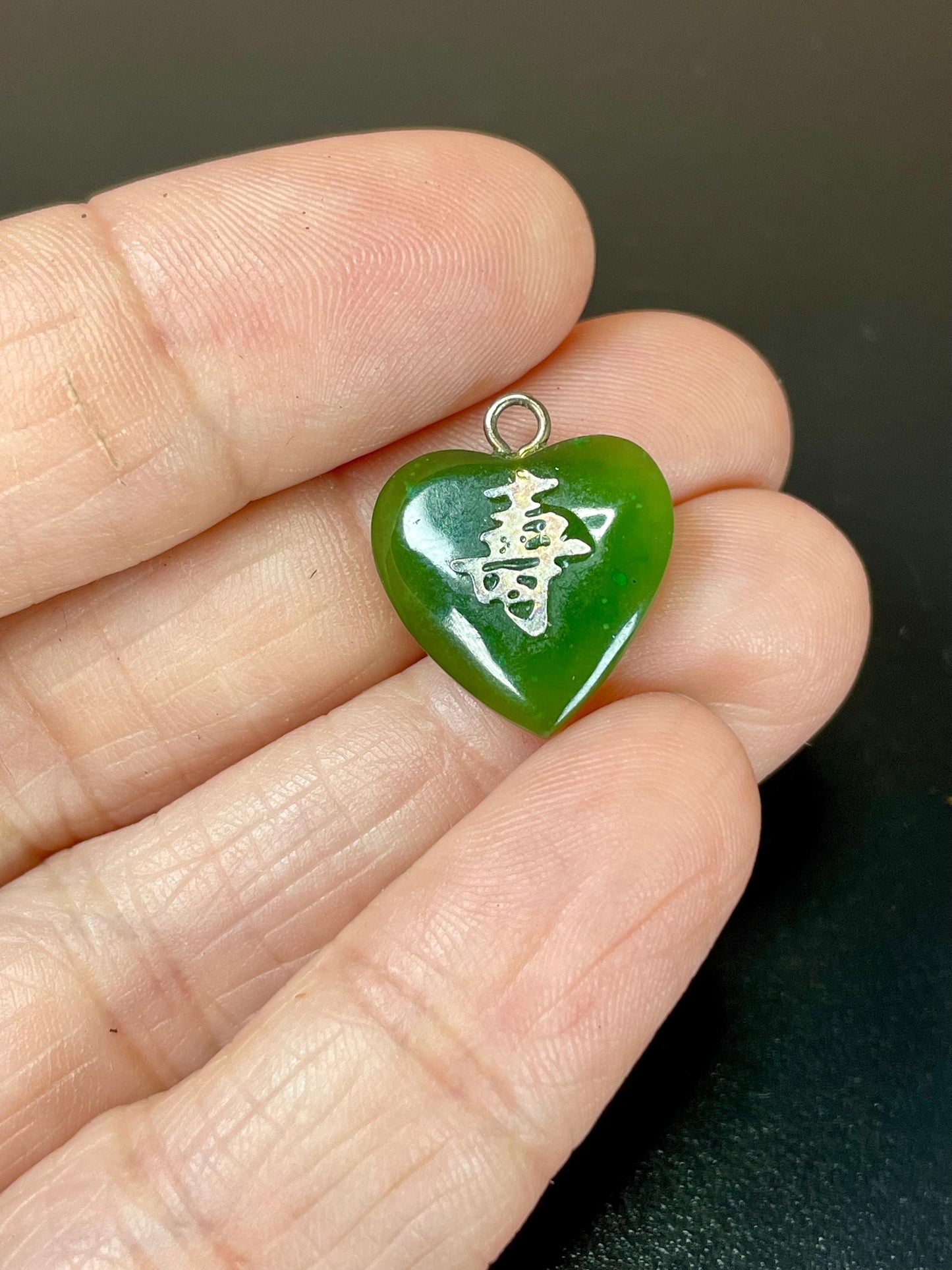 Lovely old Chinese untested, gold and jade pendant   beautiful and good value  .75 inches long