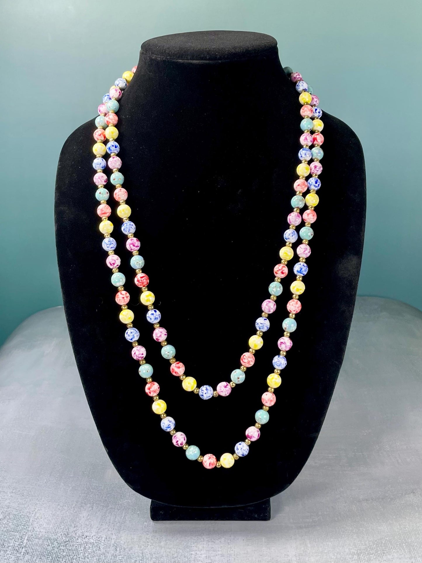 Cool Long approx 53.5 inch long bead necklace  great colour  good value   funky