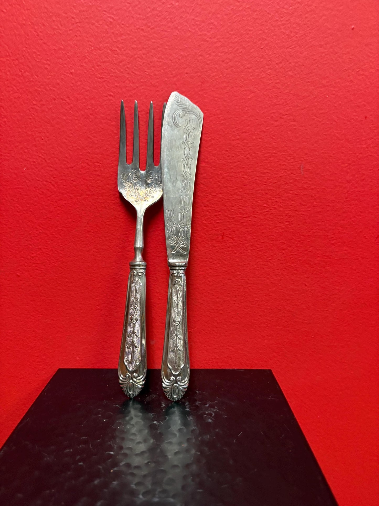 Beautiful . 800 silver handled Italian fish servers.  good condition  approx 10 inches