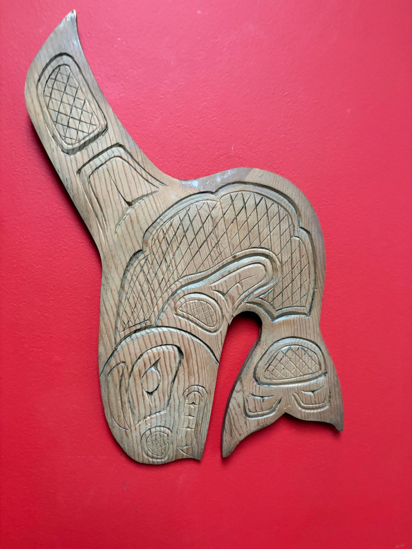 Beautiful 1990s indigenous first nations pacific north West Coast Cedar killer whale plaque - 19 inches signed