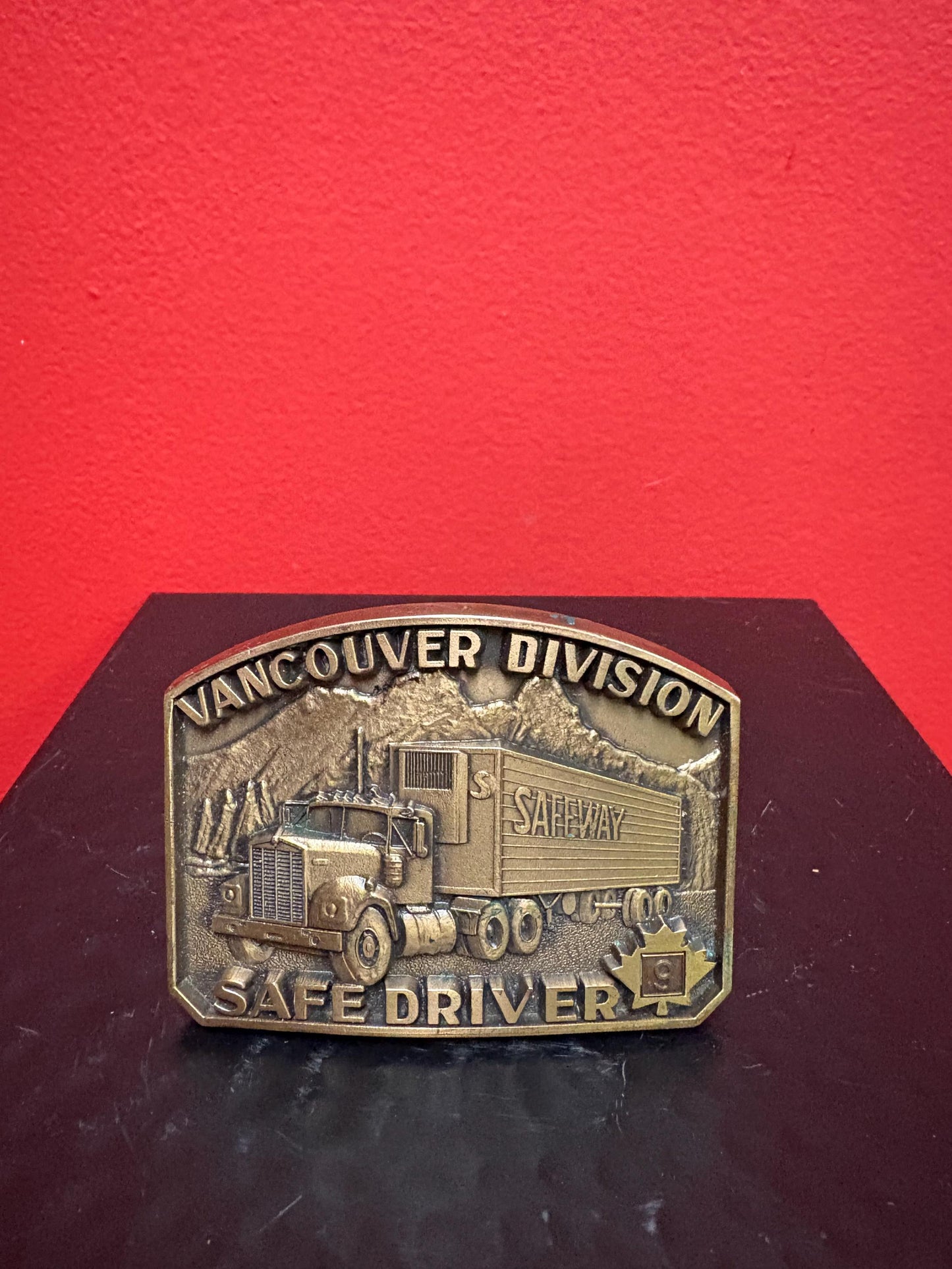 Very cool 3 1/2 inch metal vintage Vancouver Safeway belt buckle