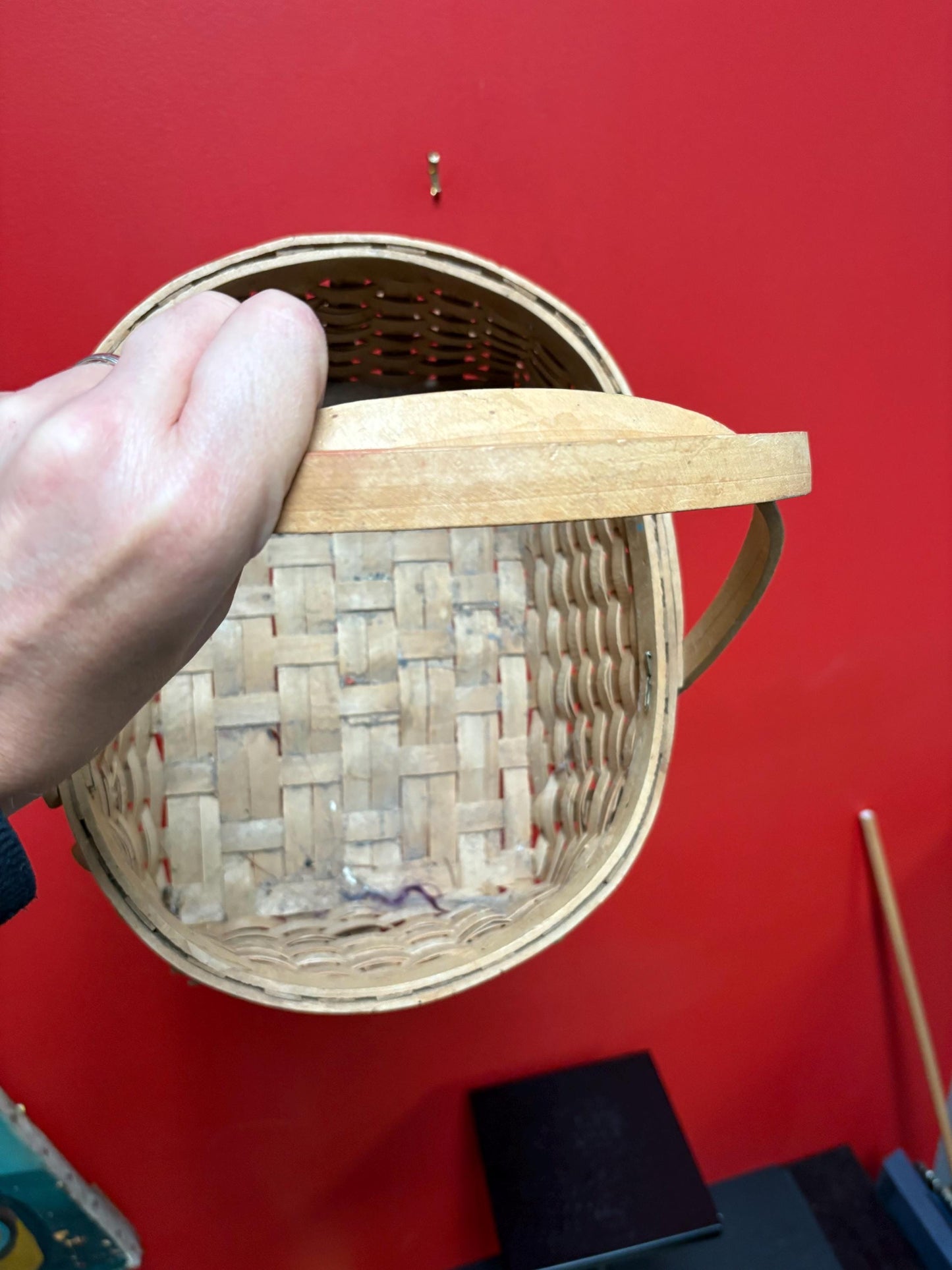 Huge eastern Canadian cedar bark basket with handles  fabulous quality and condition  - 12 x 10 x 12“ high- wow