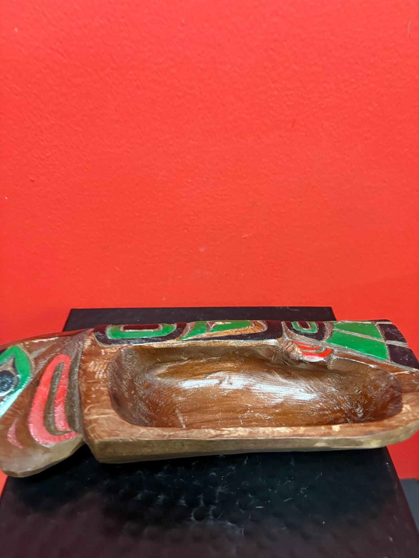 Beautiful 9 x 3 1/2“ indigenous first nation Pacific Northwest coast lambert goldsmith eagle feast bowl  signed with information