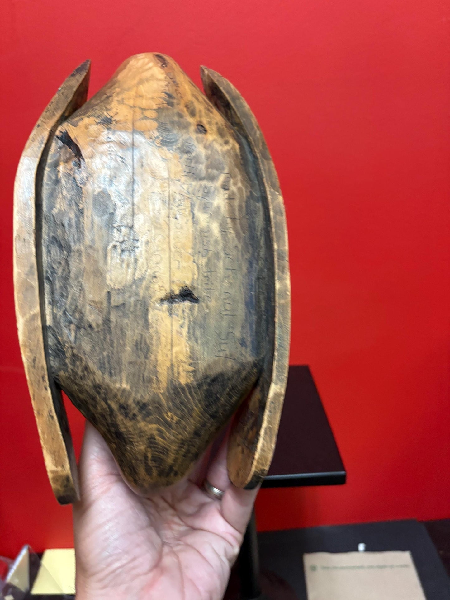 Sensational 10 x 7 x 8“ high indigenous first nation pacific  north West Coast signed by  SCHNUL SUT from Tofino  bowl in shape of loon