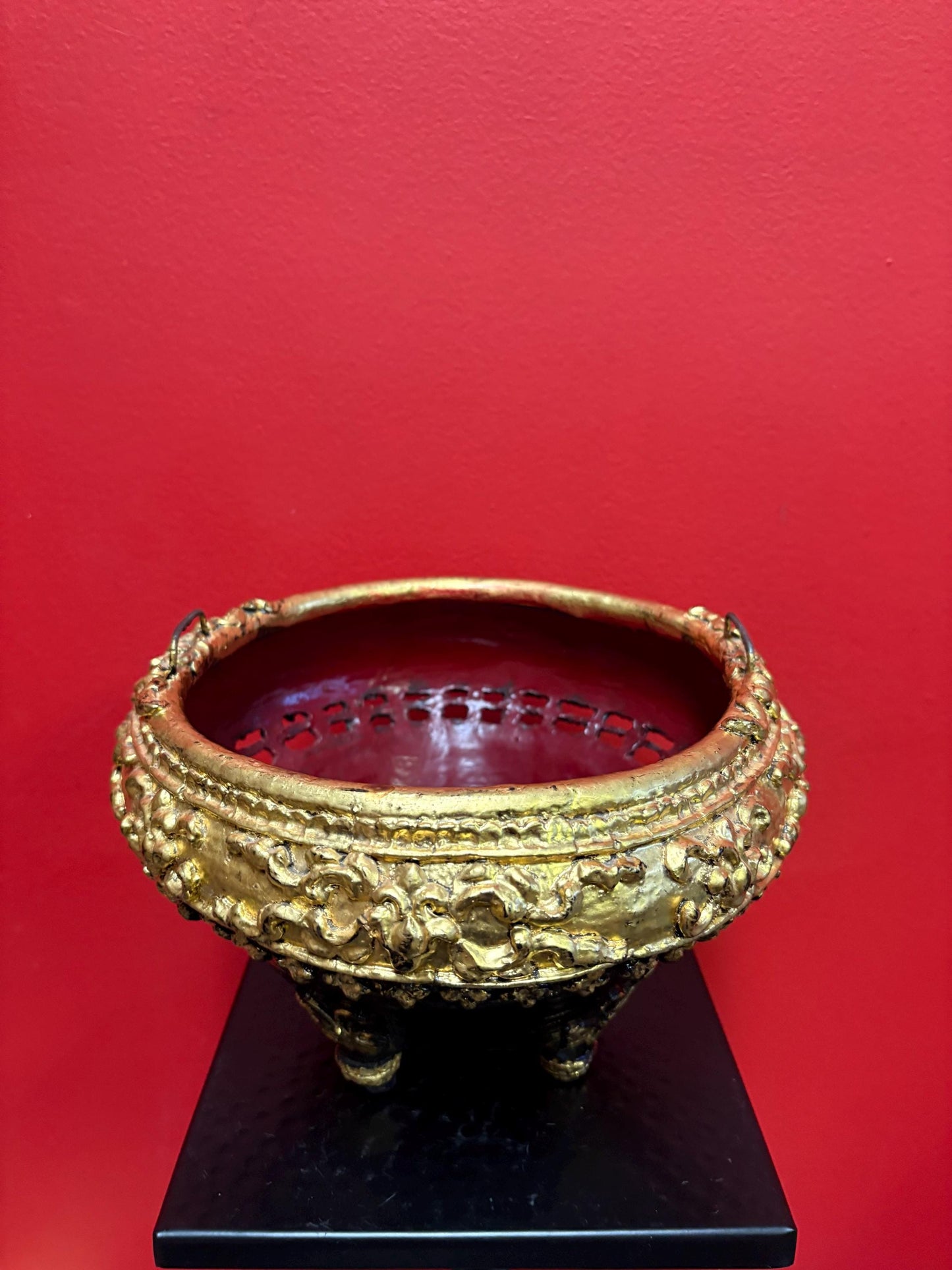Stunning high quality 8 x 6 1/2“ high antique Burmese lacquer bowl or planter - in perfect condition  Wowzers