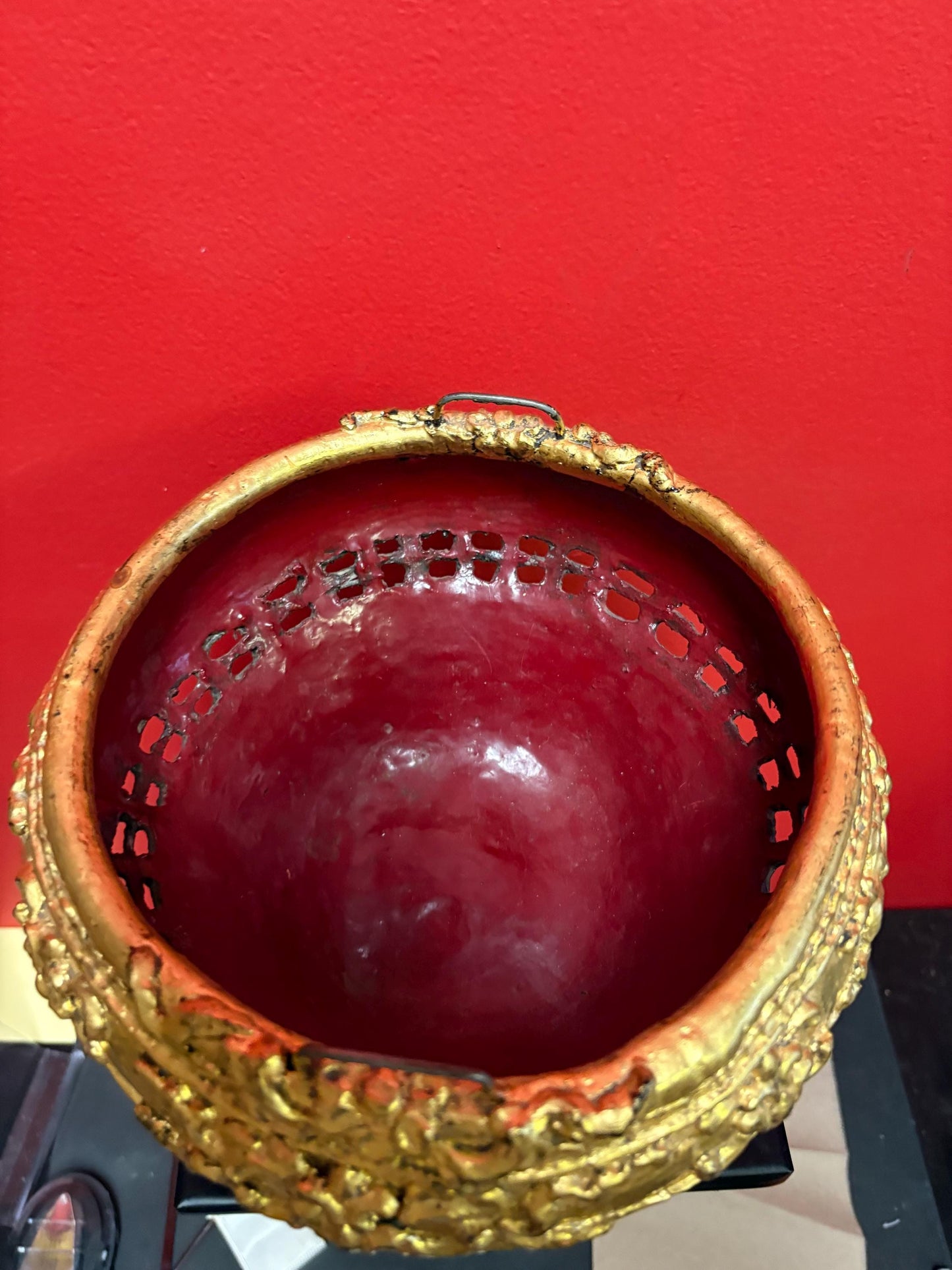 Stunning high quality 8 x 6 1/2“ high antique Burmese lacquer bowl or planter - in perfect condition  Wowzers