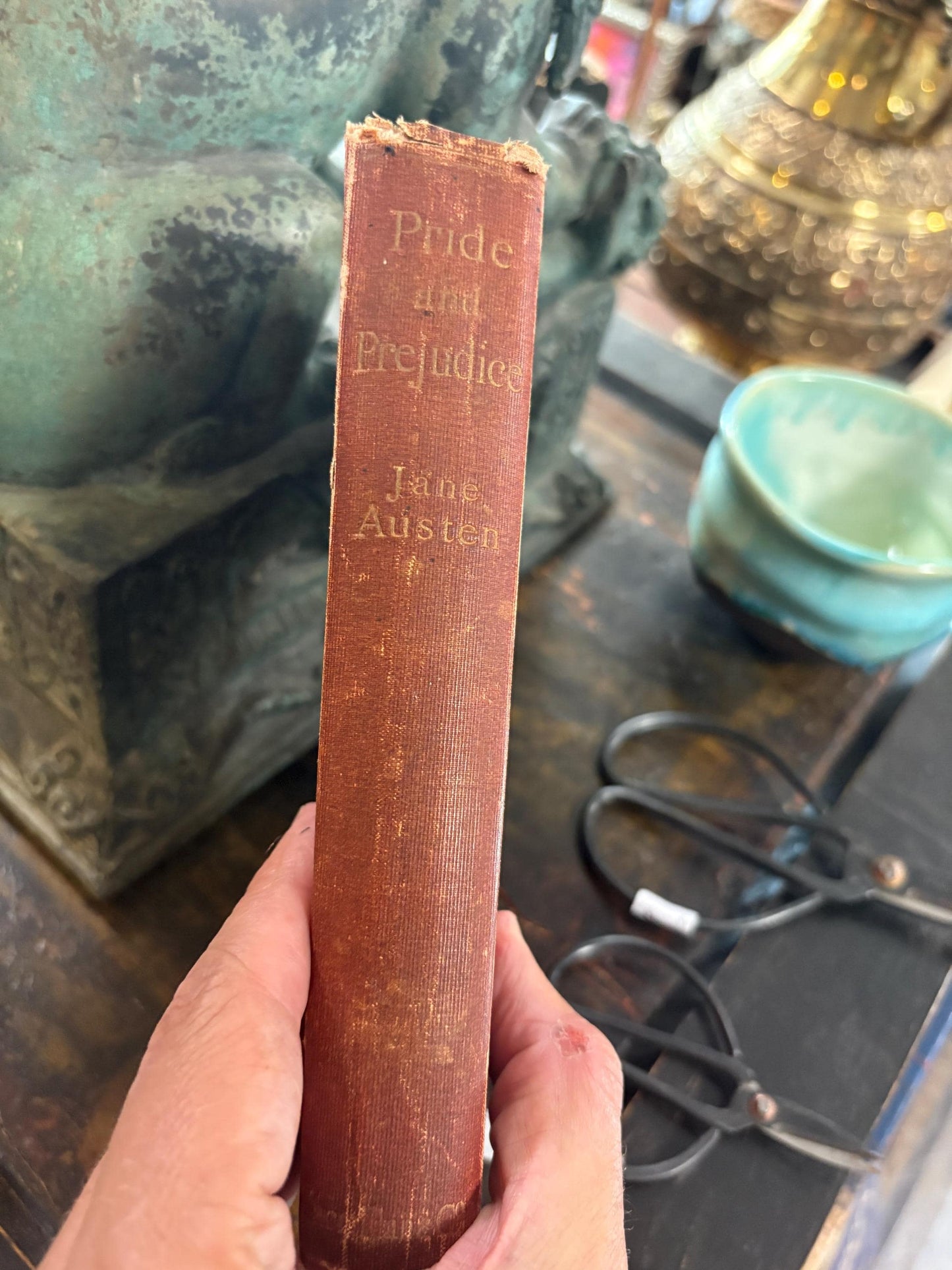 Stunning pride and prejudice by Jane Austin first edition and illustrated by Charles E Brock 1895  New York good antique condition  wow