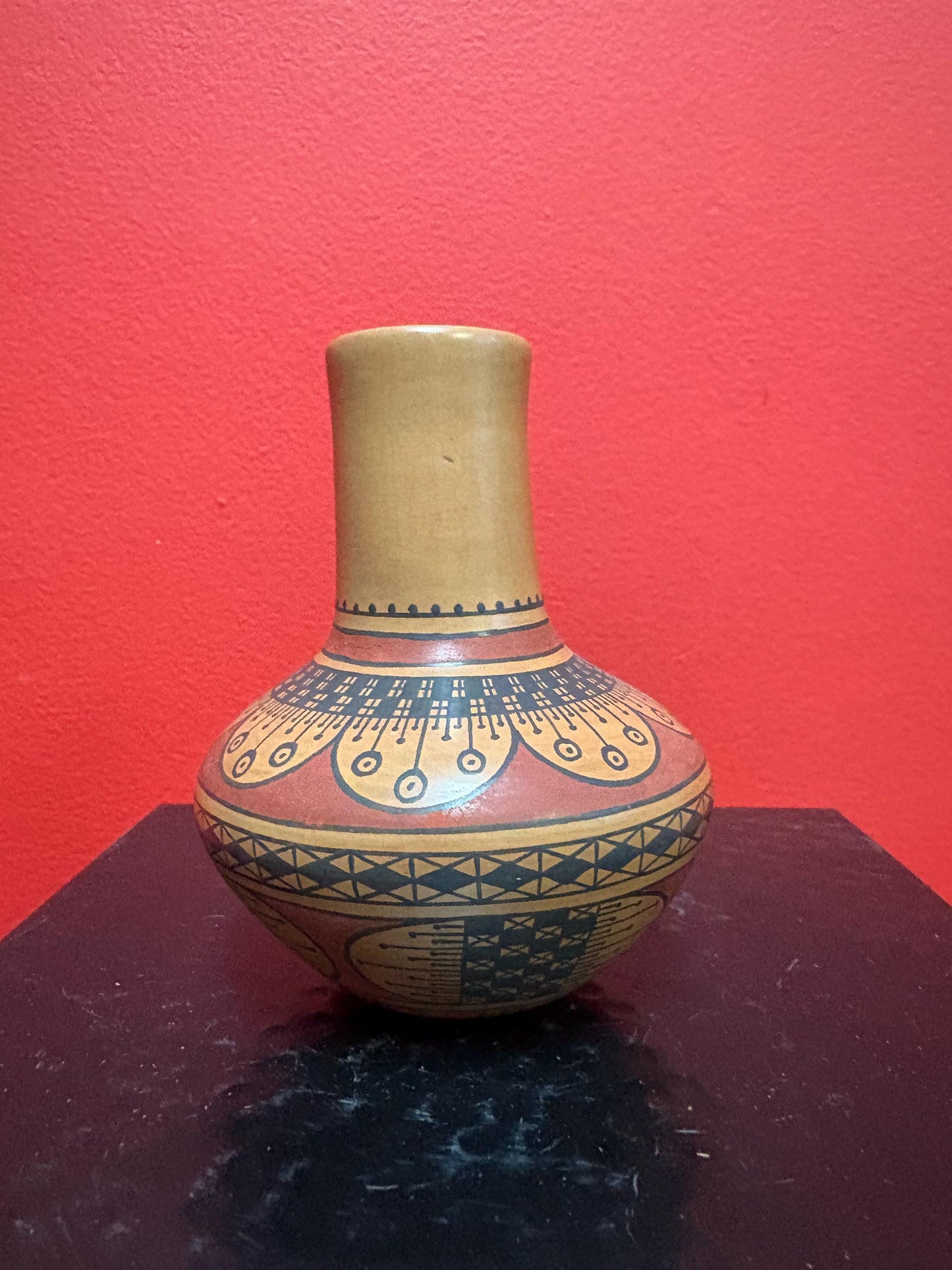 Beautiful 5 inch tall South American pottery vase  great decoration and perfect condition