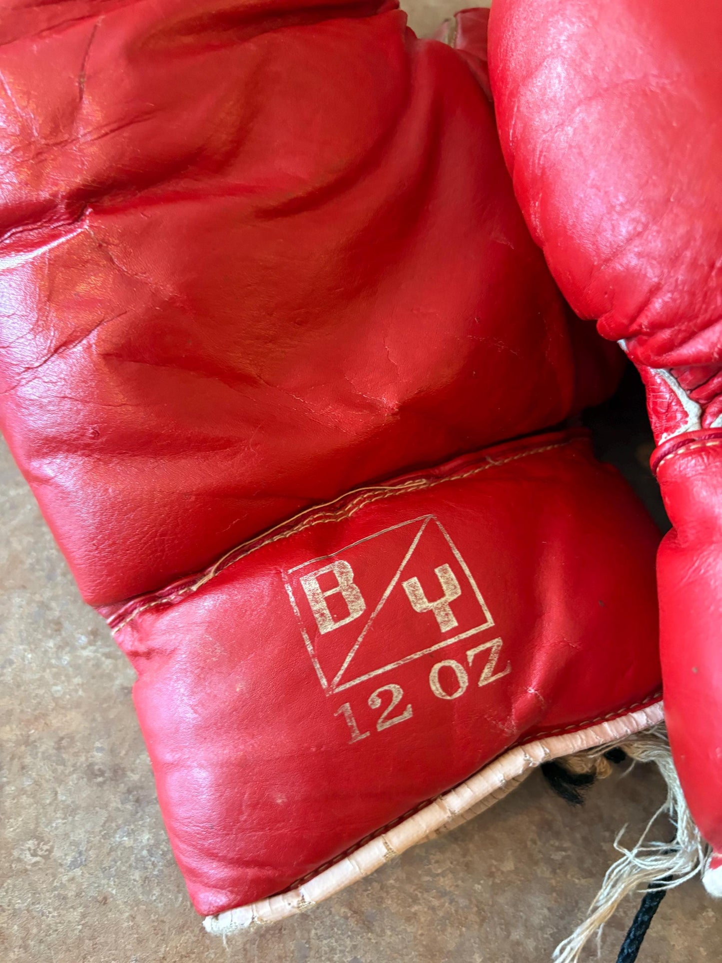 Cool vintage 12 ounce leather boxing gloves   use or display good condition and great gift - 11 inches long