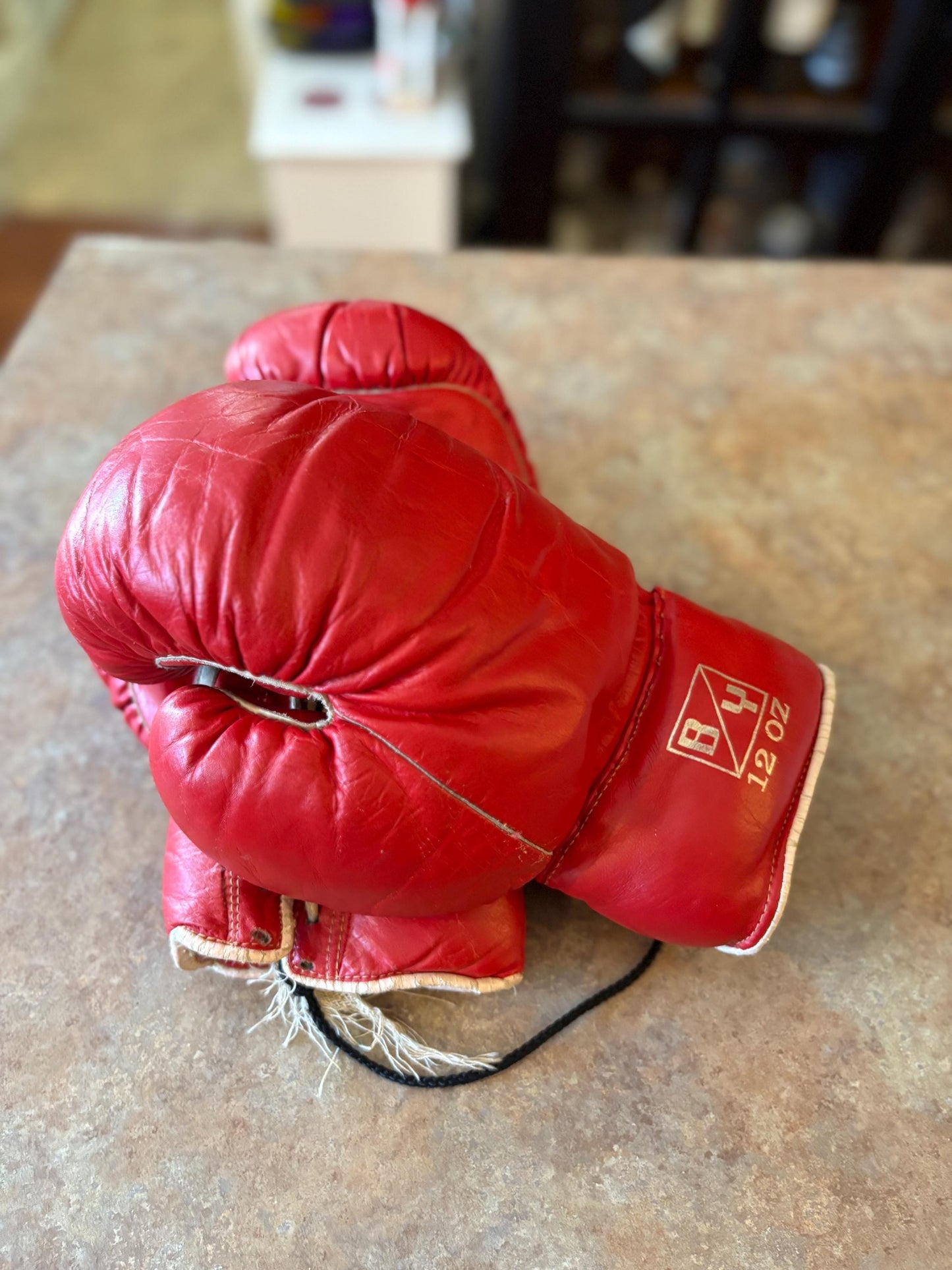 Cool vintage 12 ounce leather boxing gloves   use or display good condition and great gift - 11 inches long