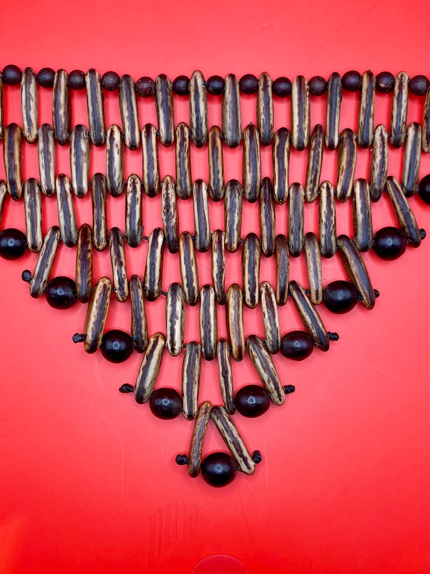 Lovely beaded necklace   very pretty