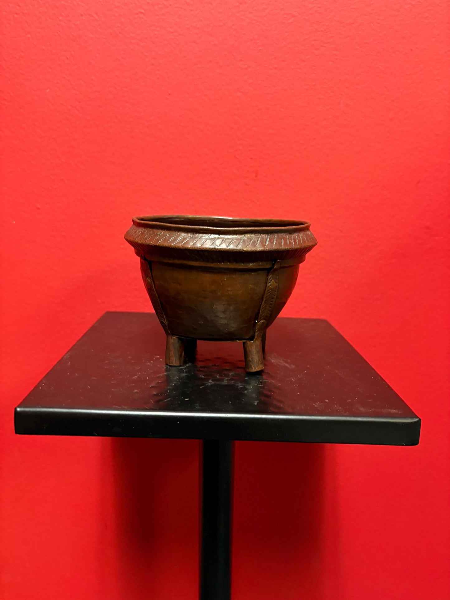 Lovely antique arts and crafts style copper bowl   3 1/2 x 4 1/2 wide  great decoration and good value