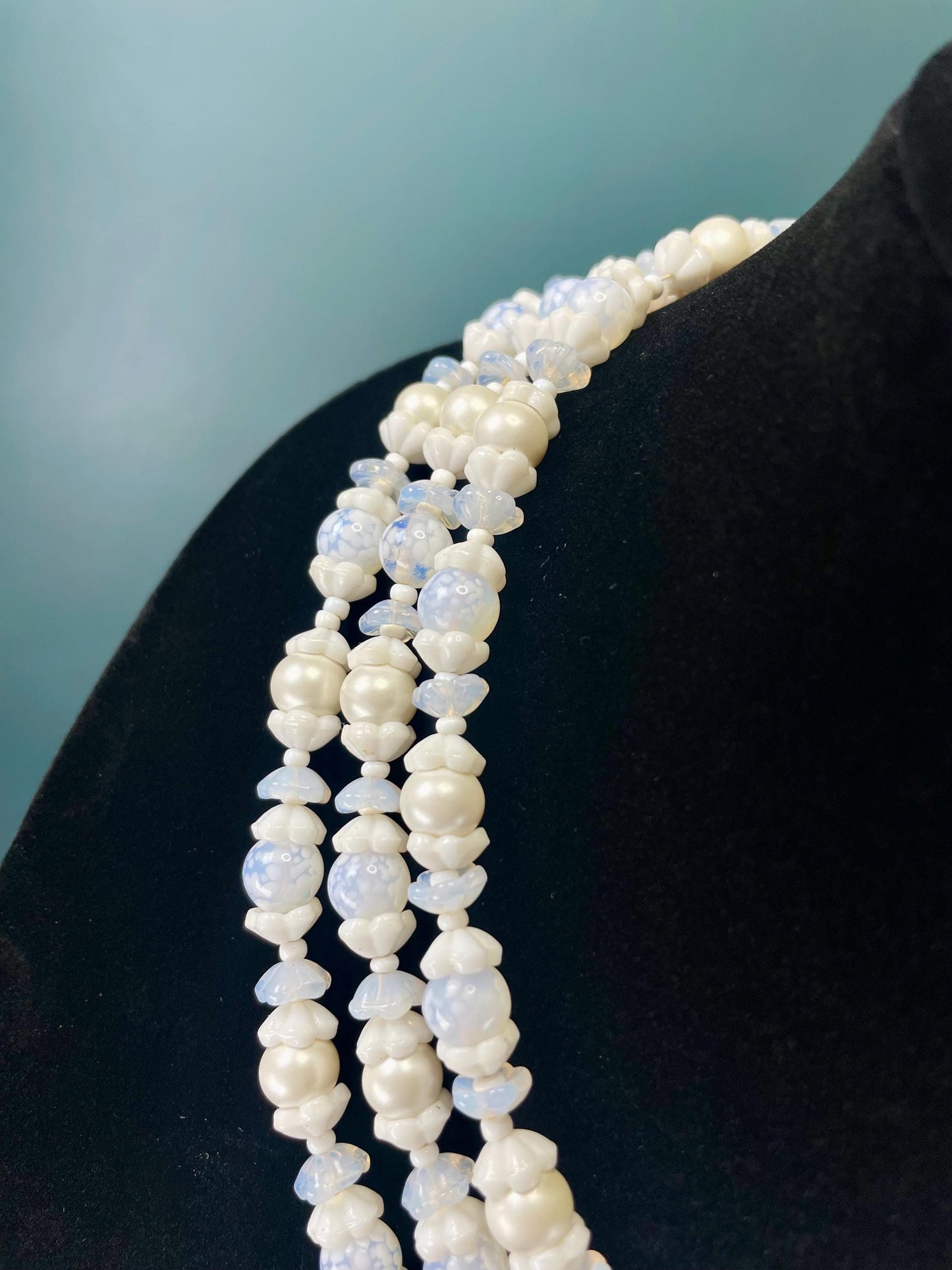 20 inch Glass Bead and Faux Pearl Necklace