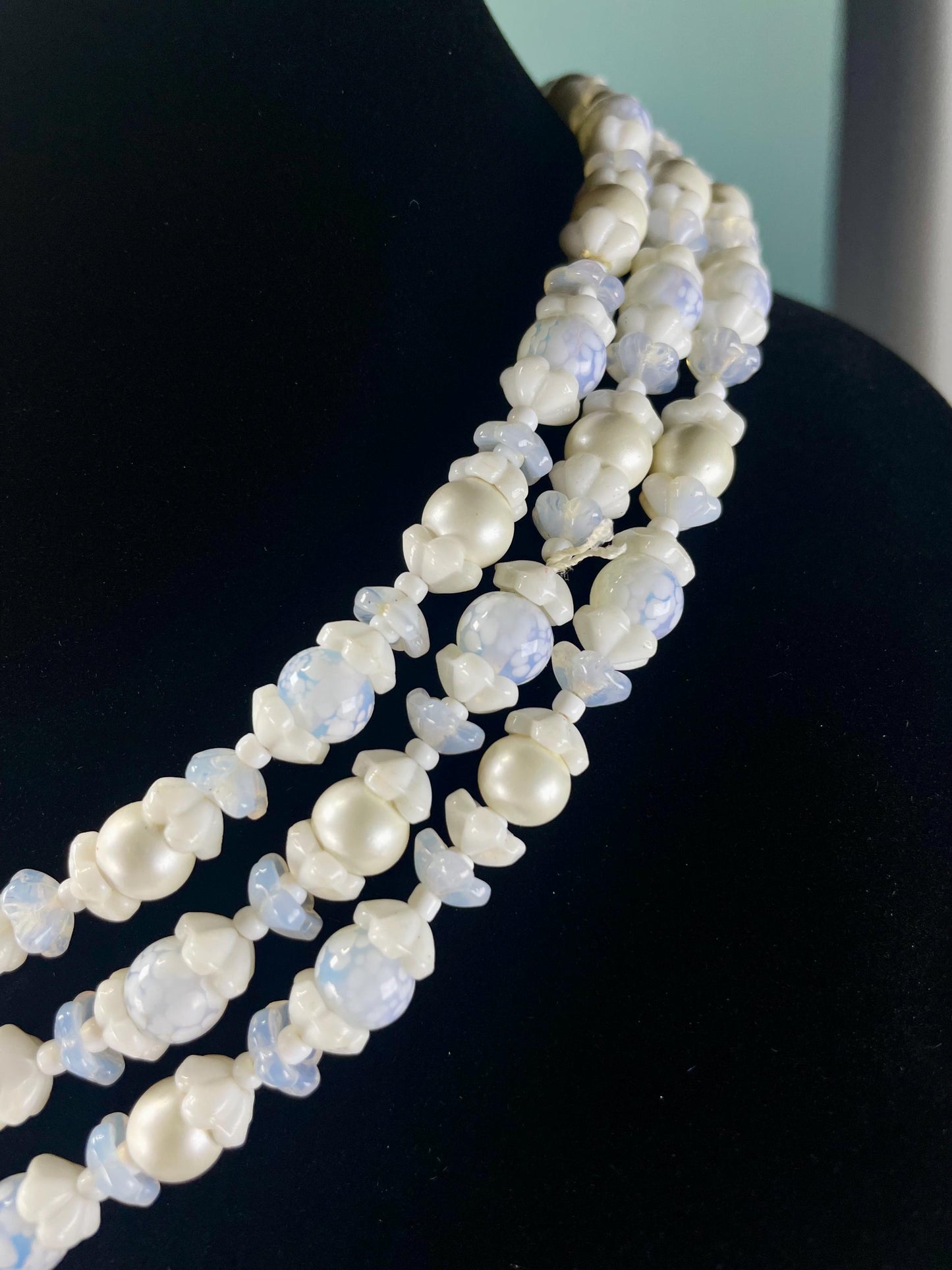 20 inch Glass Bead and Faux Pearl Necklace