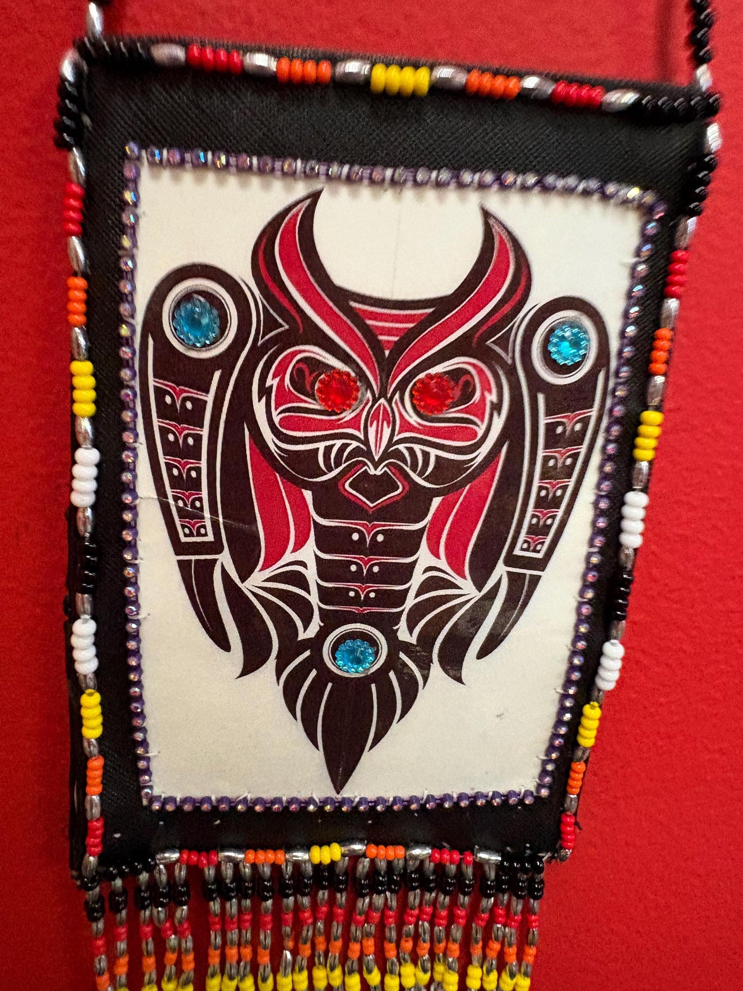 Beautiful handmade First Nations Pacific Northwest Coast beaded purse   23 x 5 wide  great value