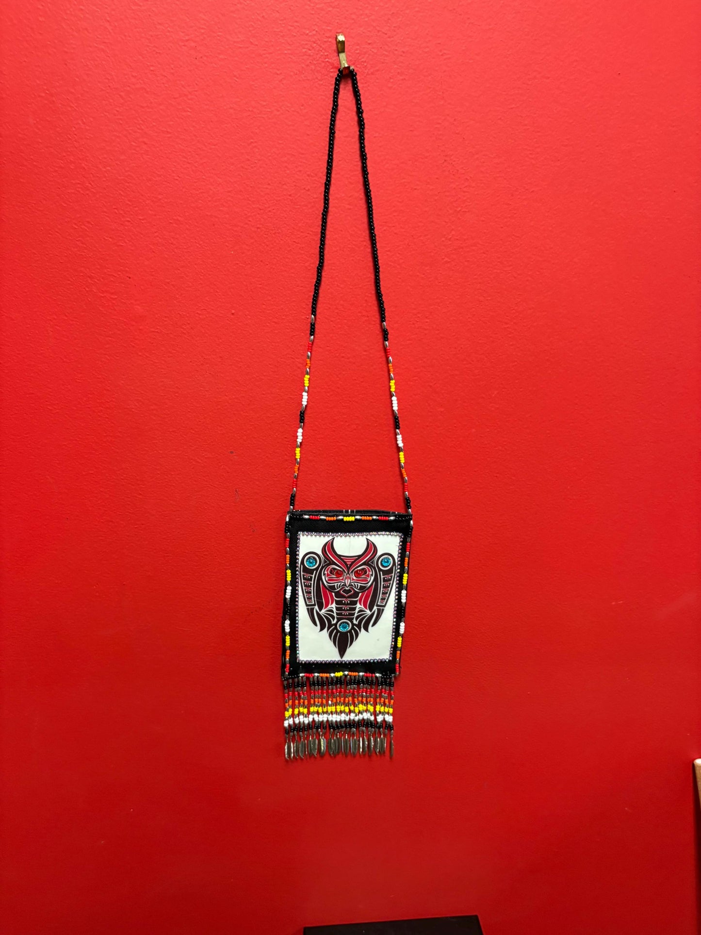 Beautiful handmade First Nations Pacific Northwest Coast beaded purse   23 x 5 wide  great value