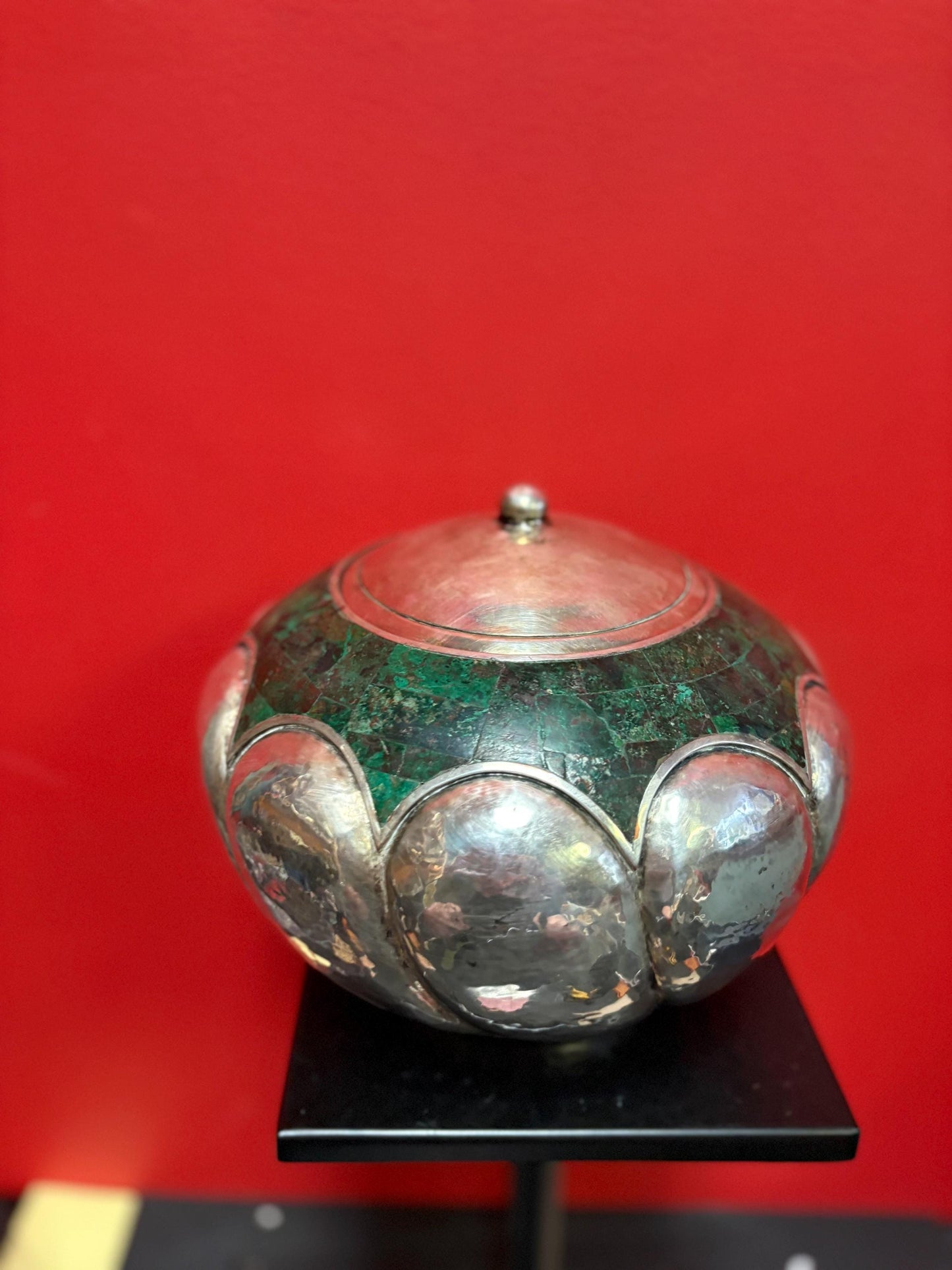 Museum quality los Costillo taxaco Mexico silver and malachite style finish  approx 7 inches tall  wow  1.2 KG