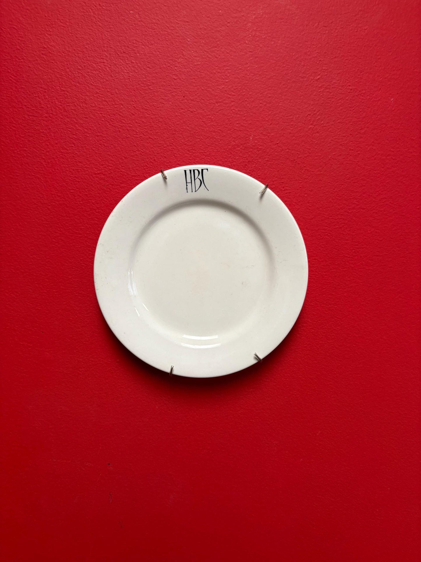 Beautiful rare Hudson Bay Company, HBC antique plate  perfect condition - 8 inches across  wow