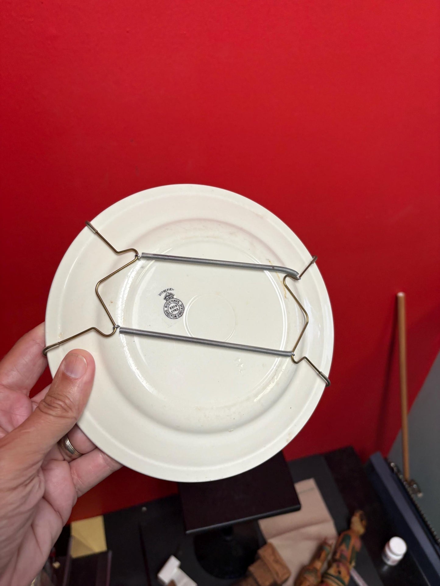 Beautiful rare Hudson Bay Company, HBC antique plate  perfect condition - 8 inches across  wow