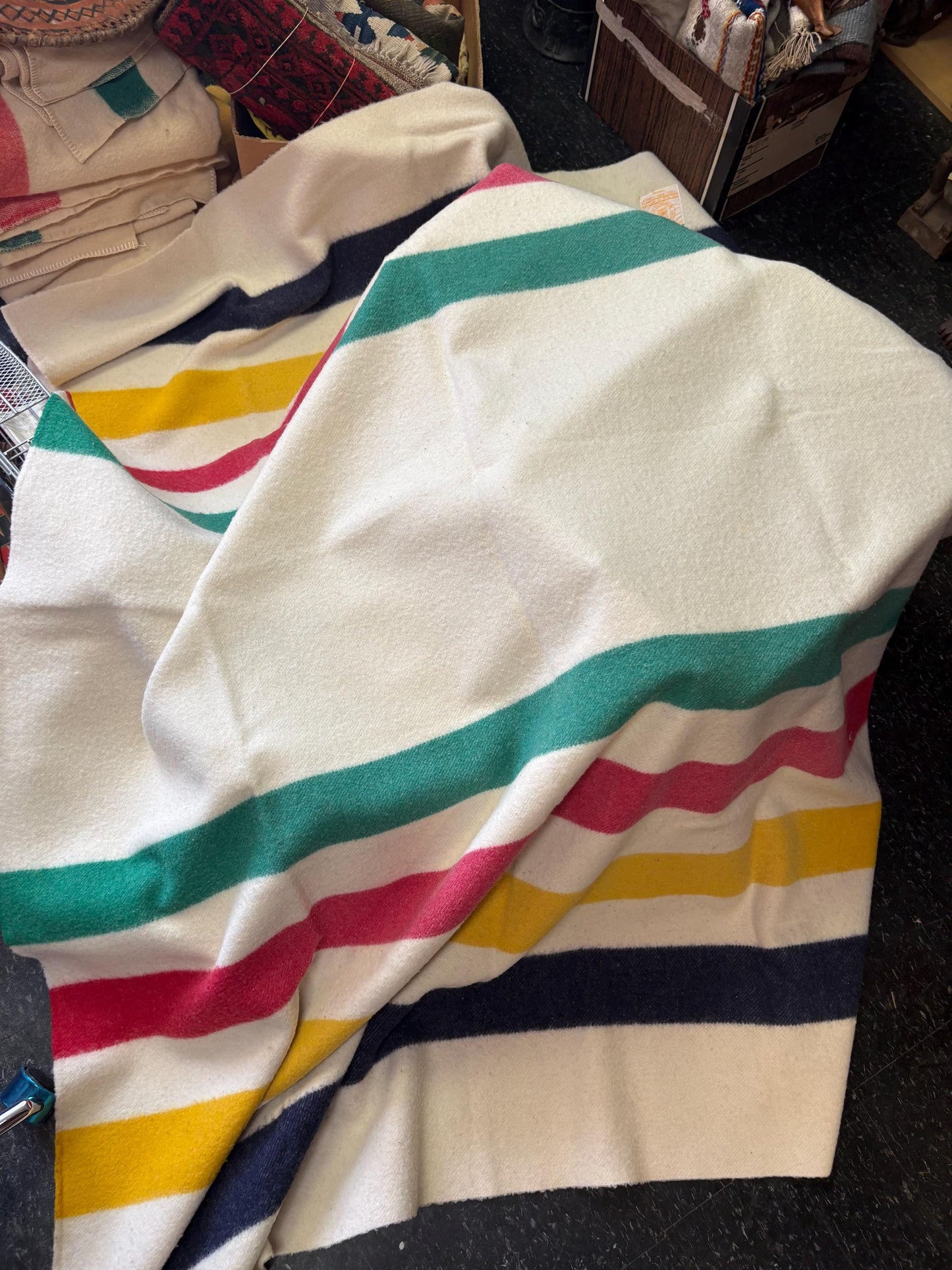 Approx 63 x 81  HBC Hudson Bay Company authentic wool blanket    3.5 stripes  twin size - dry cleaned  perfect condition  HBC