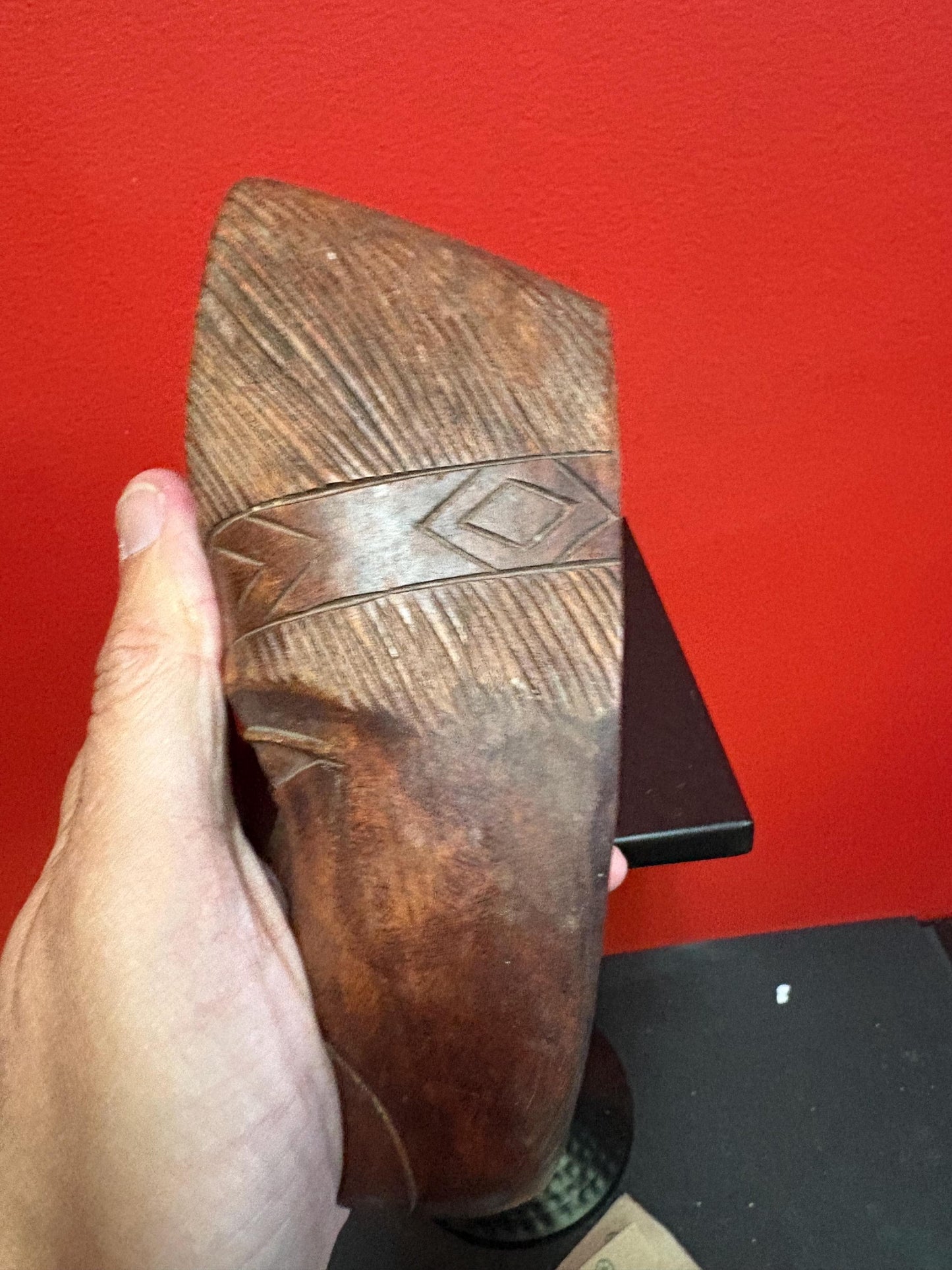 Unique 7 x 4 1/2 wide hand carved oceanic island face astray heavy wood  great for pocket change  perfect gift