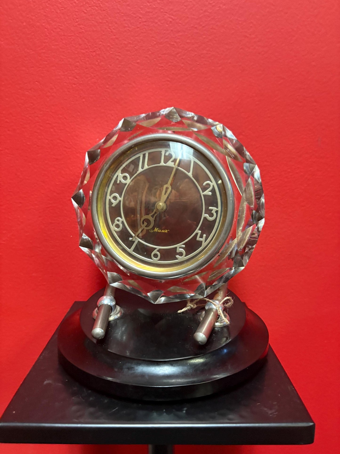 Stunning vintage art deco working crystal and bakelite based clock   amazing condition  - perfect gift - wow - approx 8 inches tall