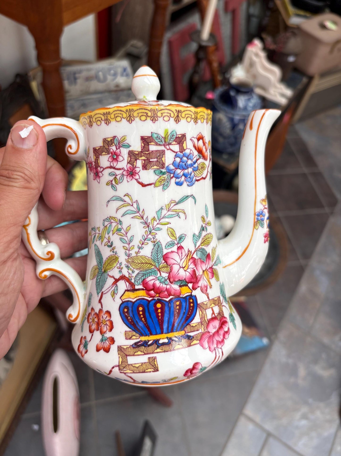 Beautiful antique  old country by HAMMERSLEY  small coffee or hot water jug in perfect condition  8 x 6 wide